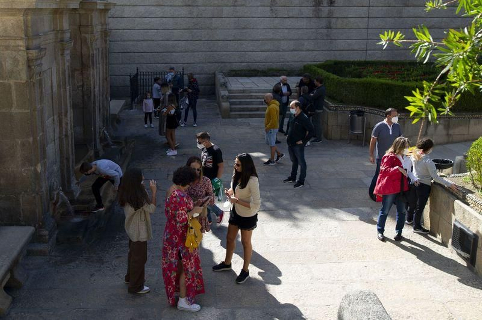 Turistas este domingo en Ourense