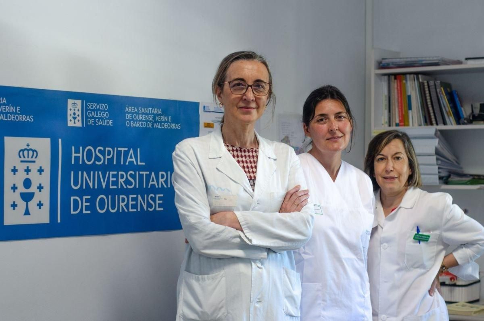 La doctora María Sande junto a las enfermeras Andrea Vidal y Mercedes García.