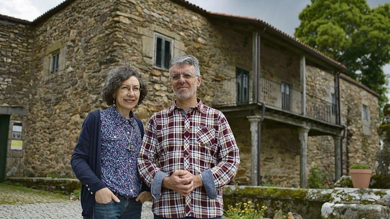 Los dueños de la Reitoral de A Chaira, un lugar de saber y cultura.