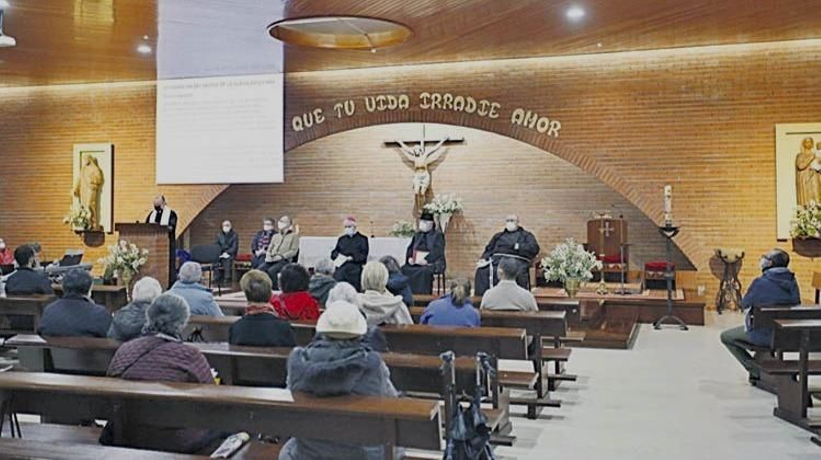 El Sagrado Corazón acogió ayer la oración conjunta de las cuatro iglesias cristianas de Vigo.