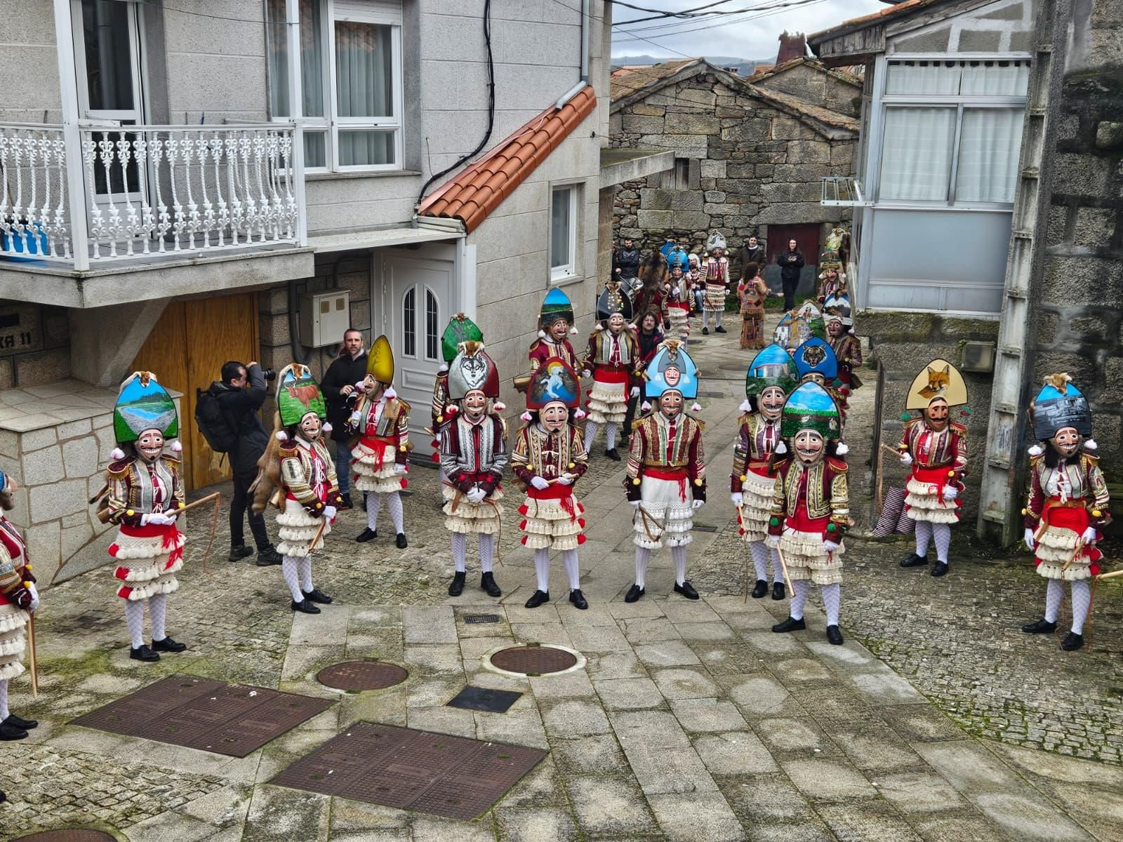 Galería | A veciñanza da Xironda constrúe o seu Entroido dende a colectividade