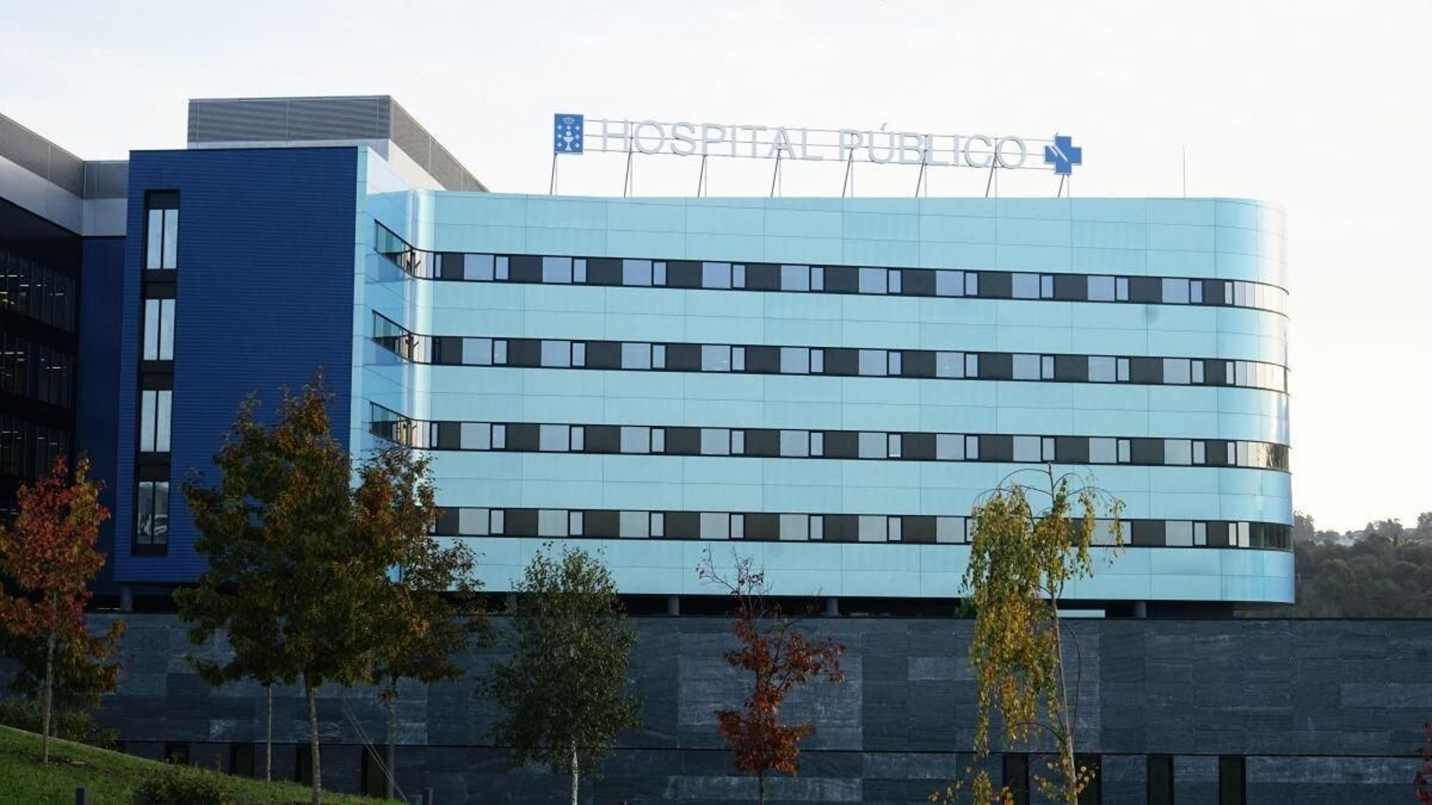 La Xunta colocó en su día el cartel de “hospital público” para acallar las protestas.