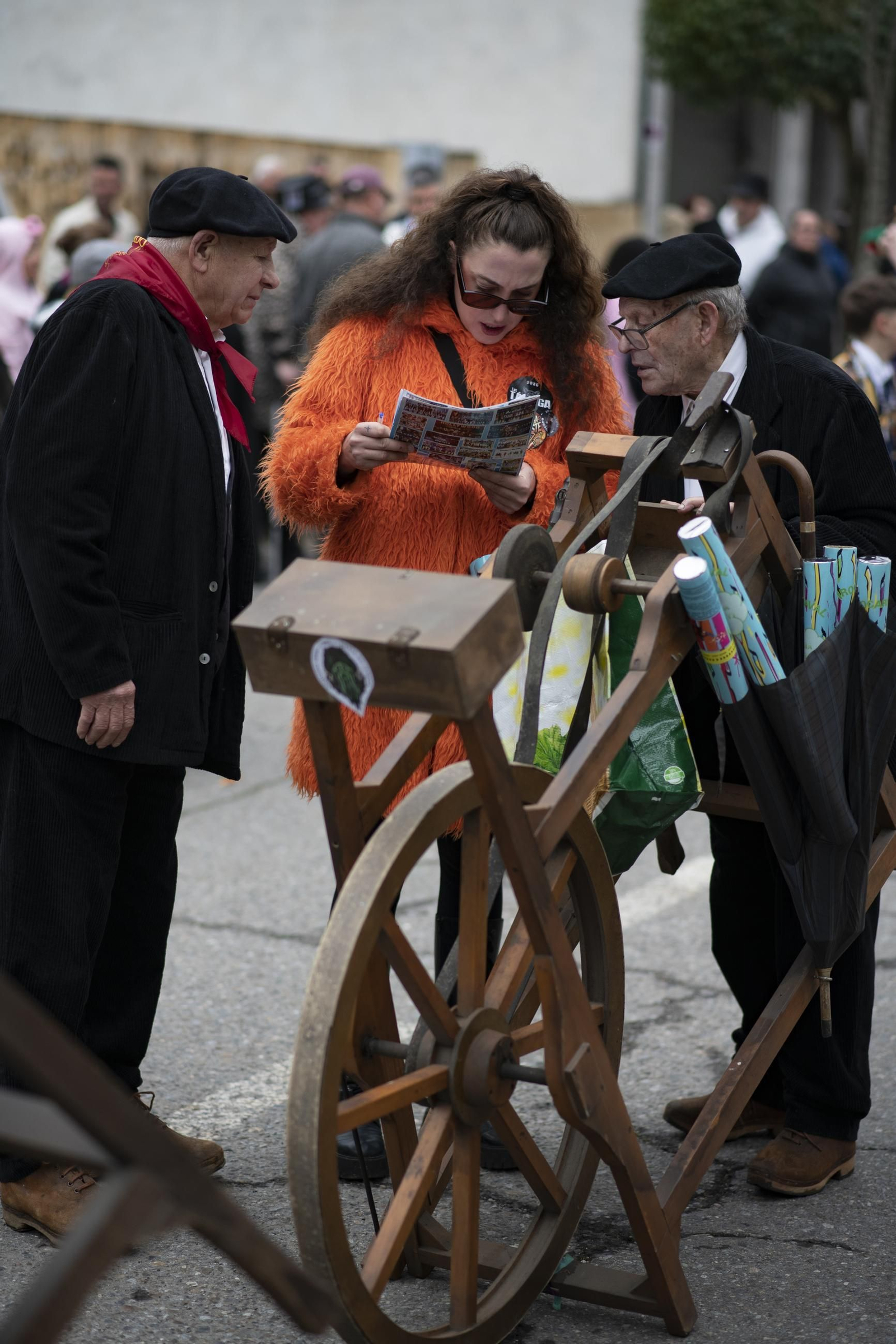 Galería | Verín vive su domingo de Entroido, el desfile en fotos