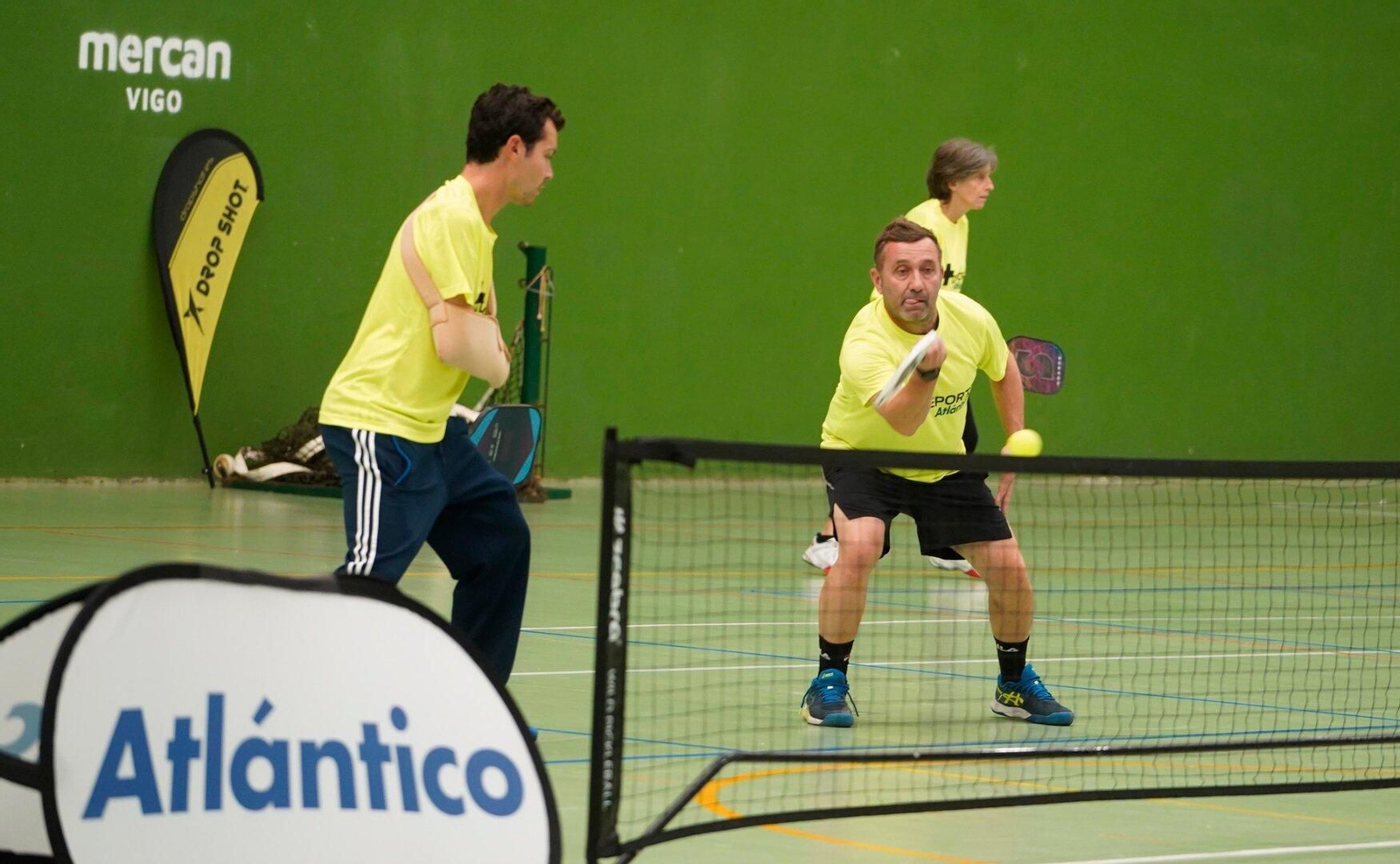 Pickeball con +Deporte Atlántico.