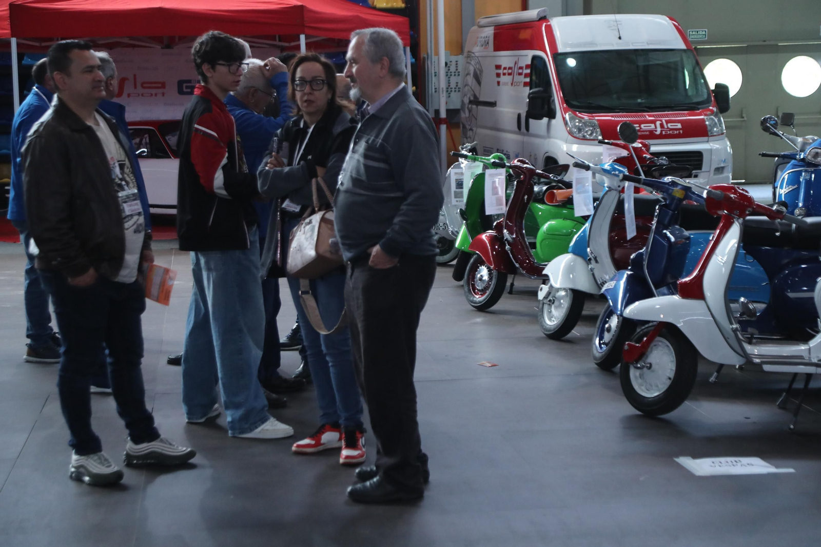 Galería | Más de un centenar de coches en el Salón del Automóvil Clásico