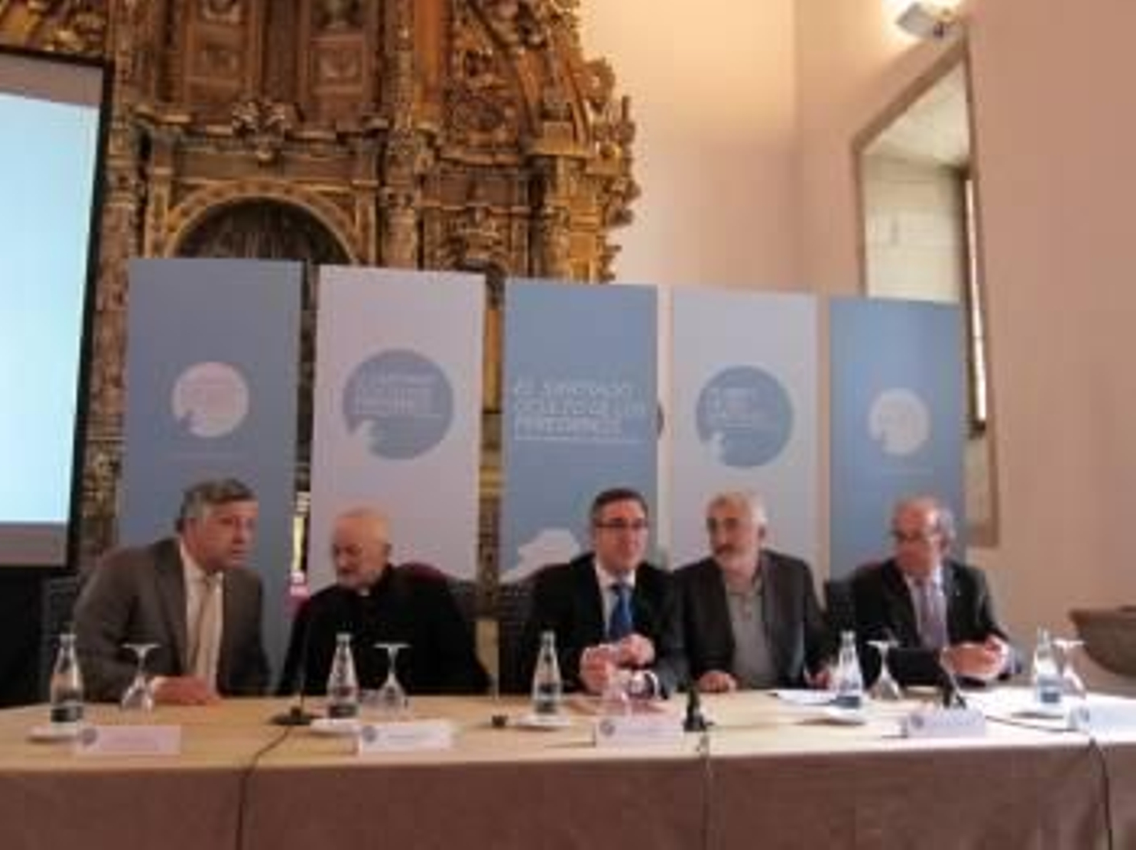 Momento del acto de presentación del proyecto 'El Santiago oculto de los peregrinos'. (Foto: VICENTE PERNÍA    )