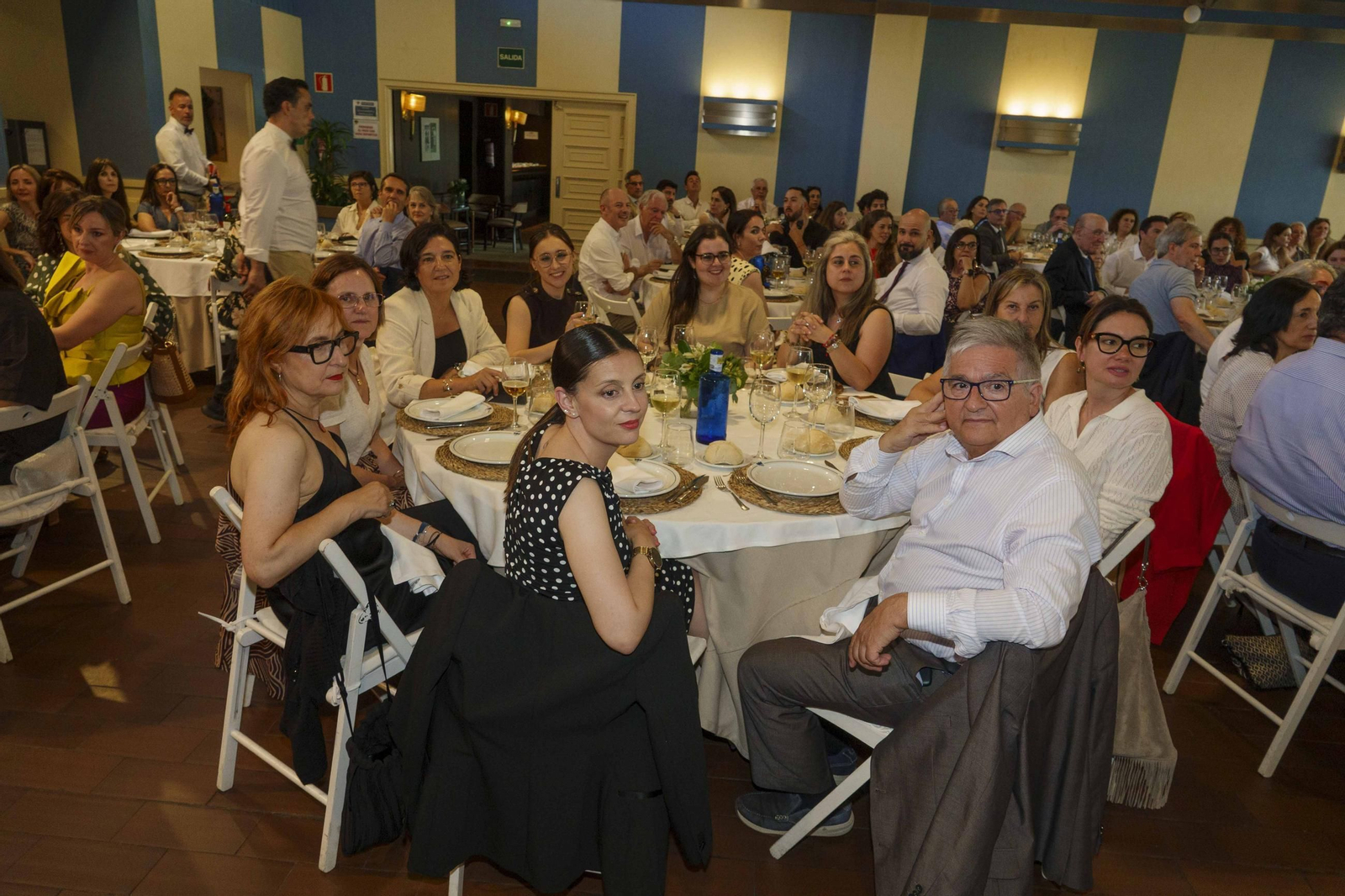 Galería | Emotiva despedida en Vigo al exjuez decano Germán Serrano