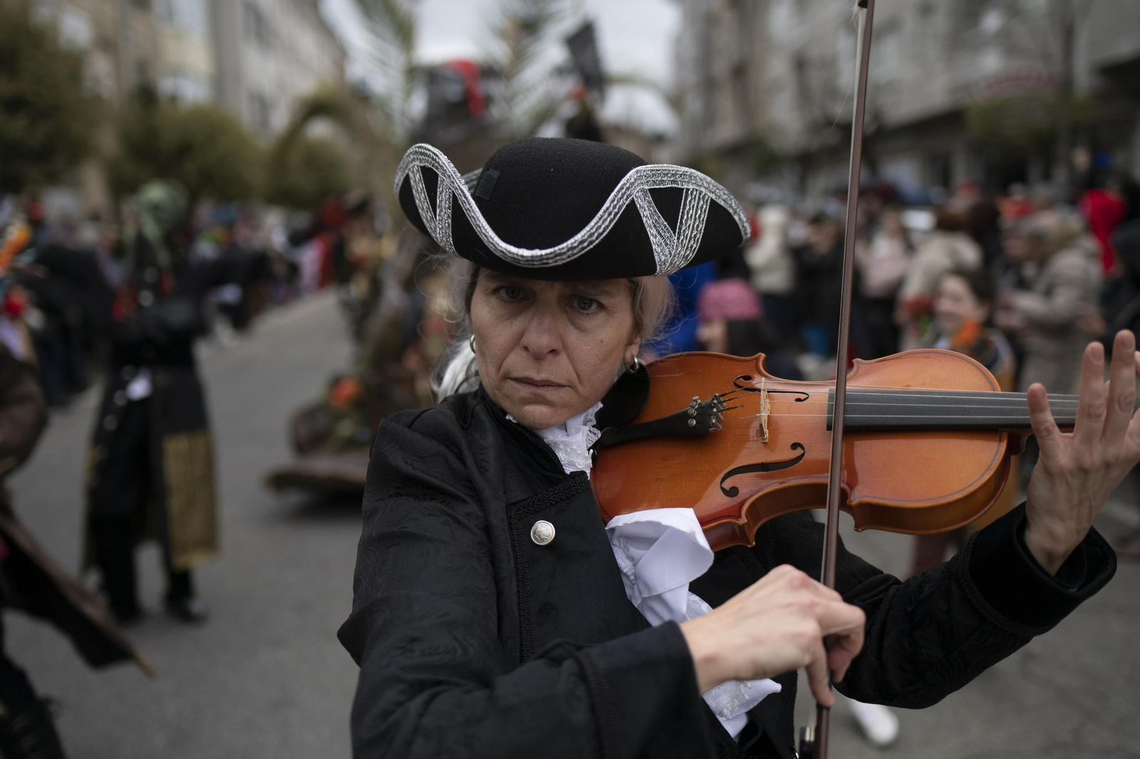 Galería | Verín vive su domingo de Entroido, el desfile en fotos