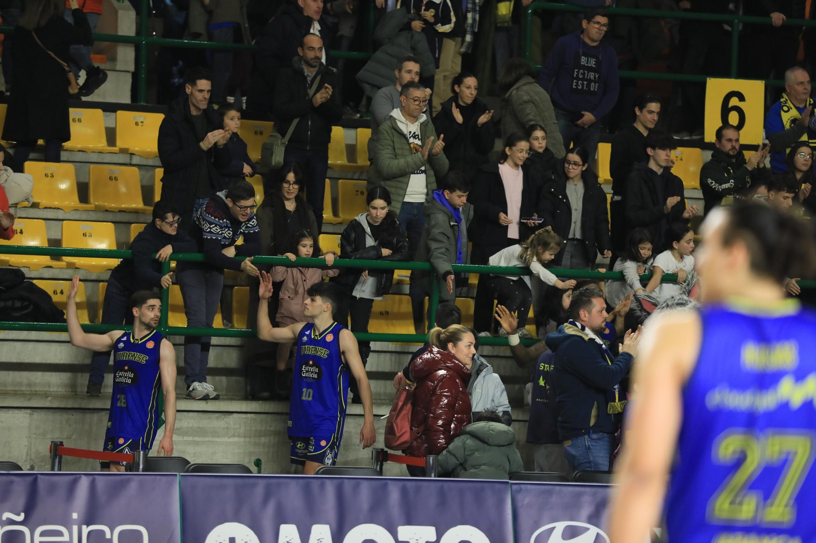 Galería |  El milagro en el Pazo para el COB fue competir