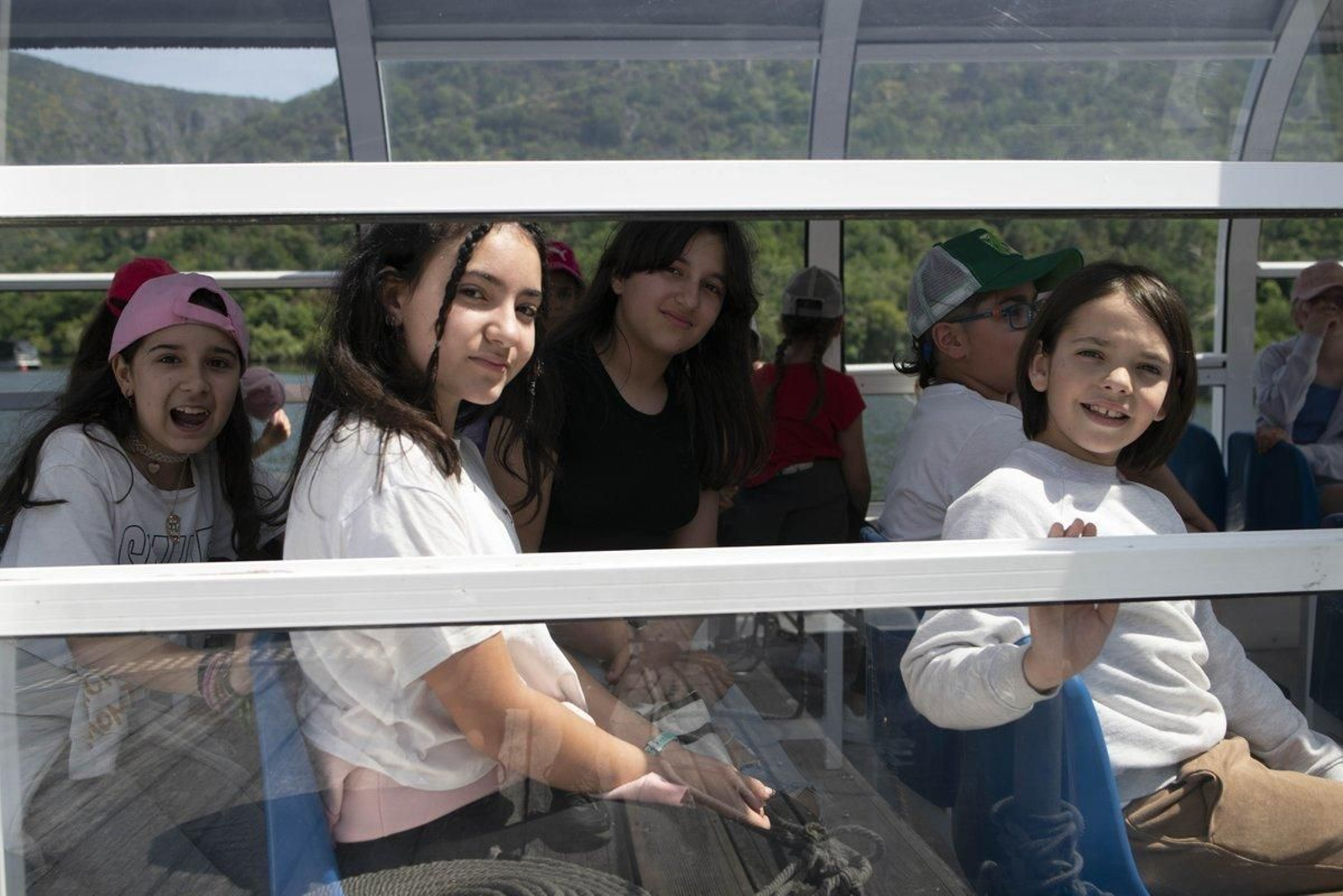 Jornada lúdica en la Ribeira Sacra de los colegios San Salvador de Arnoia y Concepción Arenal de Ourense.