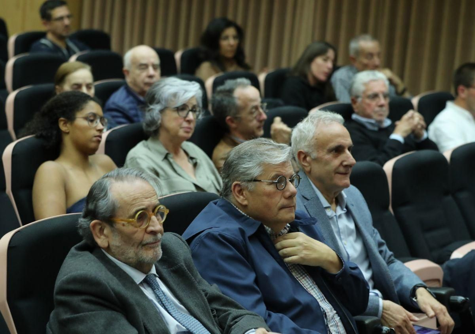 Parte del público asistente a la charla.