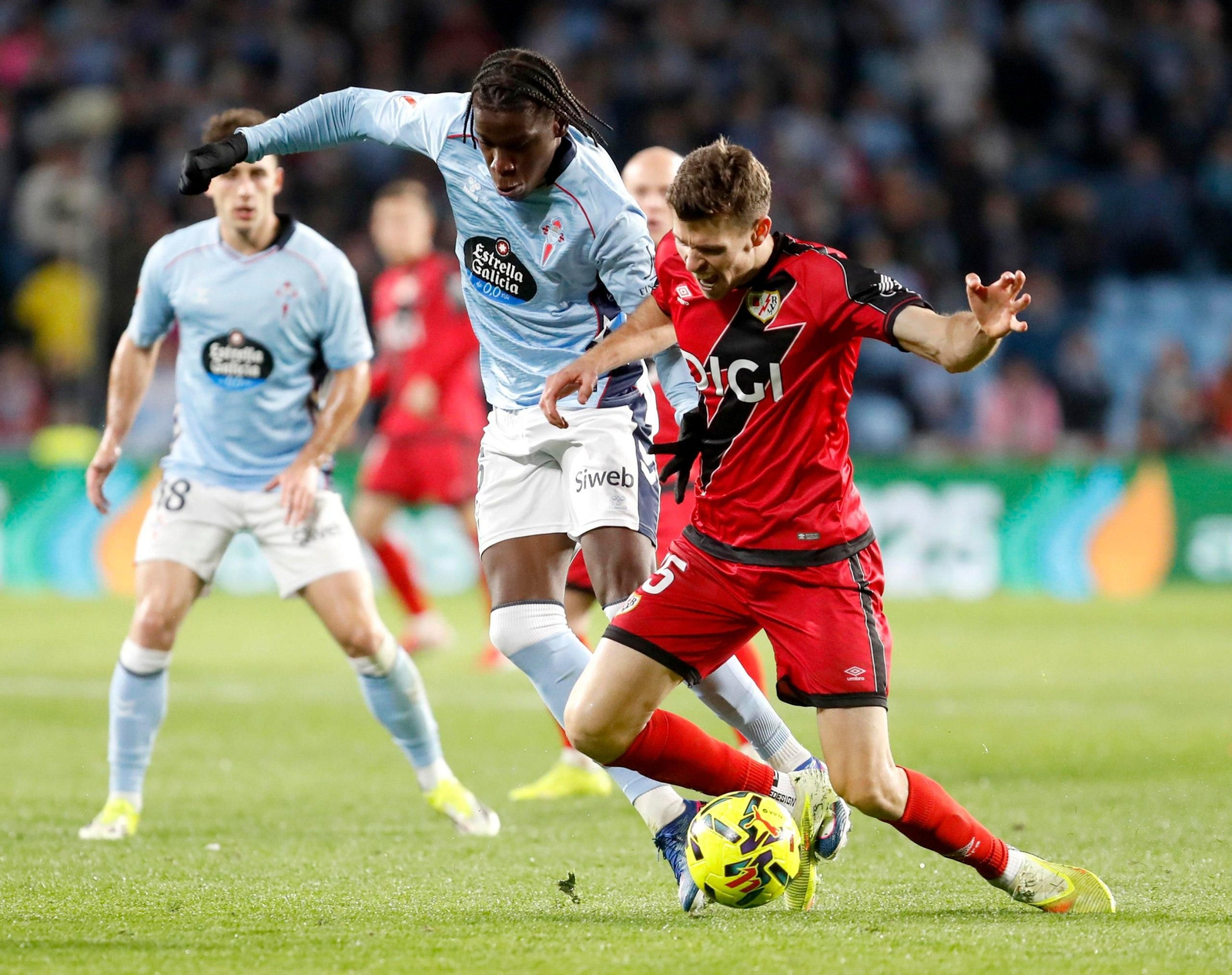 Galería | Celta y Rayo, duelo europeo en Balaídos