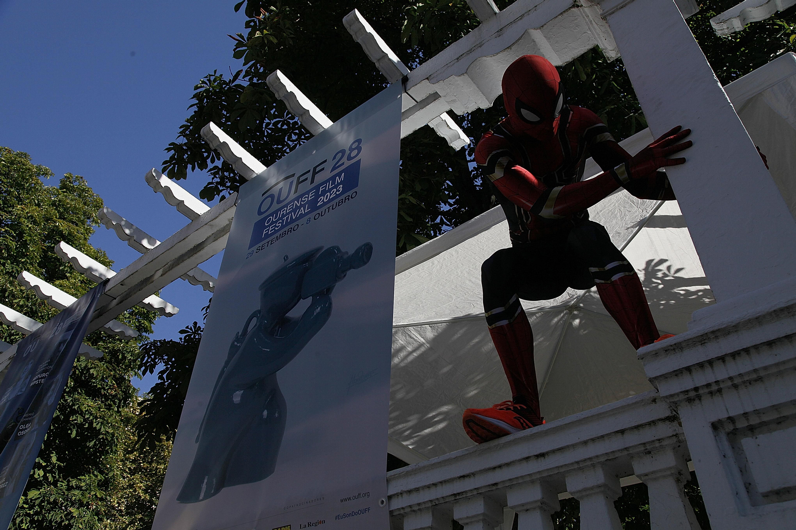 Spiderman vigila la ciudad