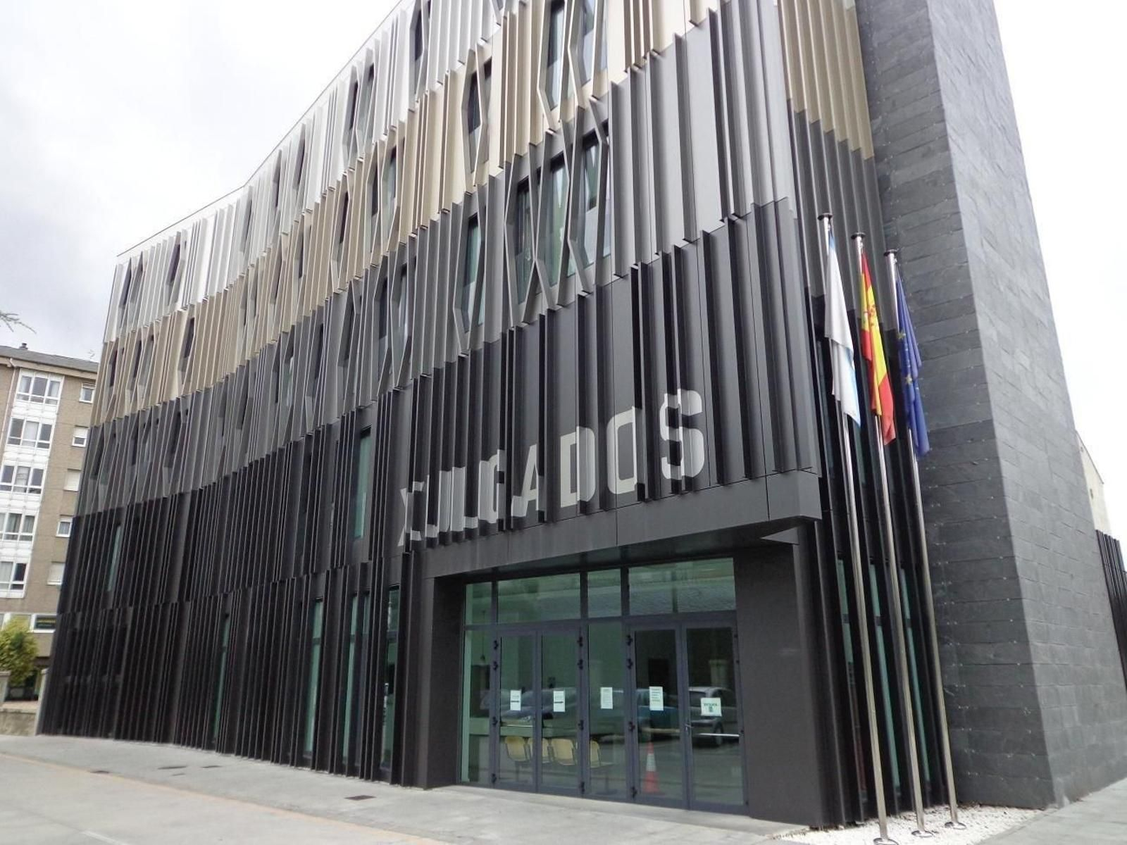 El  edifcio de los Juzgados de O Barco, en donde se instruyó la denuncia.