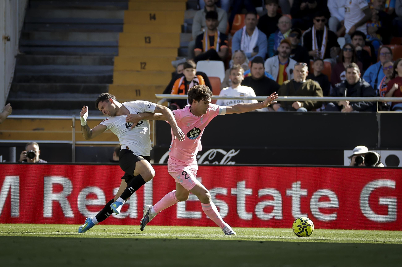 Galería | El Celta firma la victoria en Mestalla