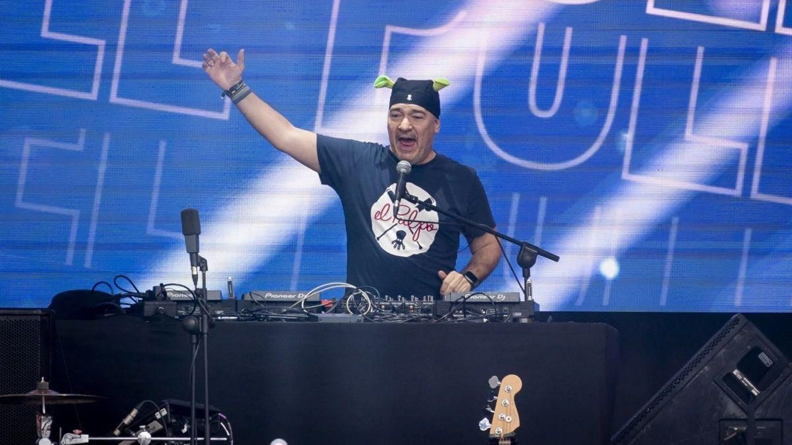 El Pulpo actúa durante la cuarta edición de la Fiesta de la Resurrección, en Madrid.