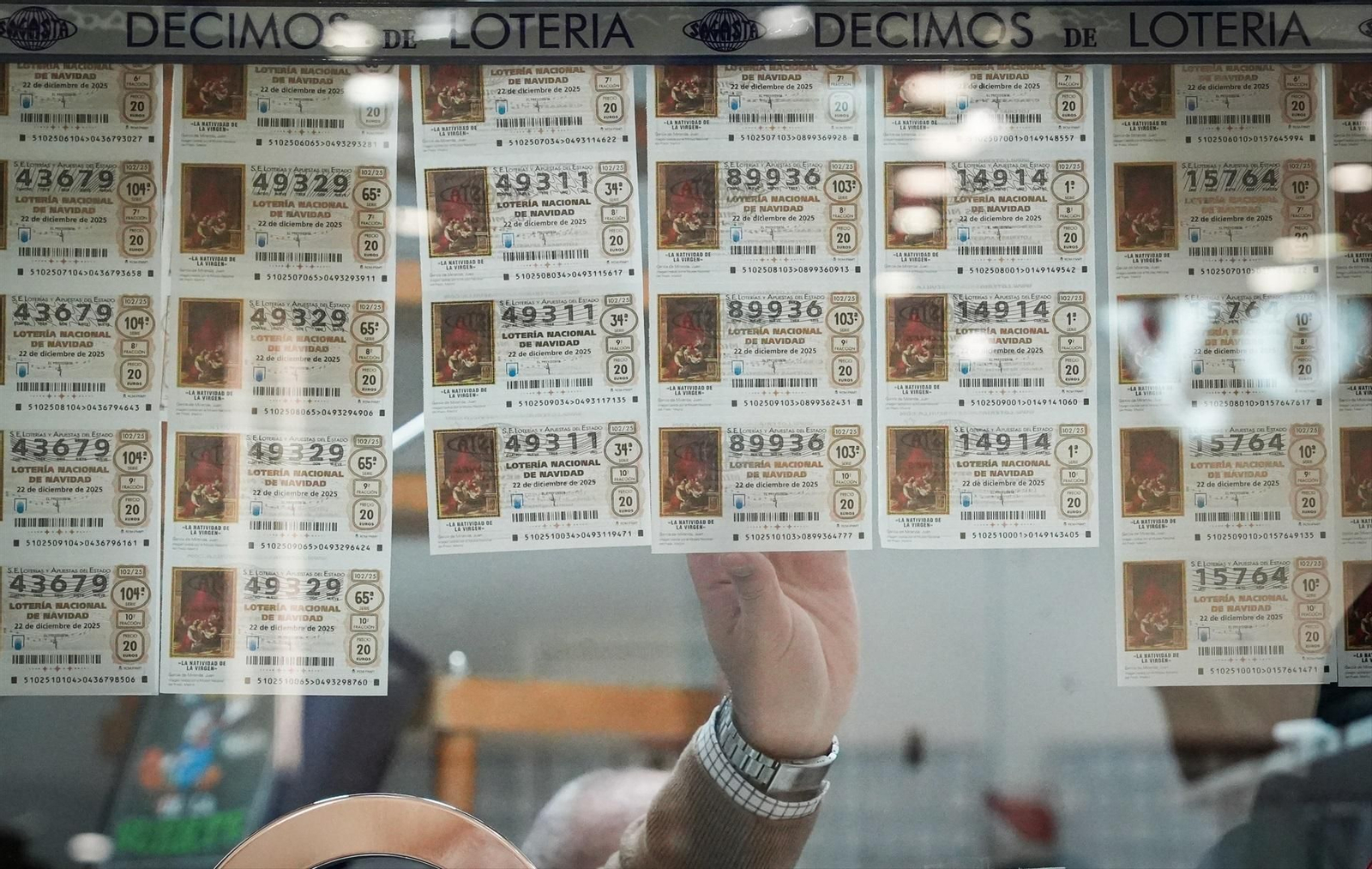 Décimos de loteria de Navidad en una administración