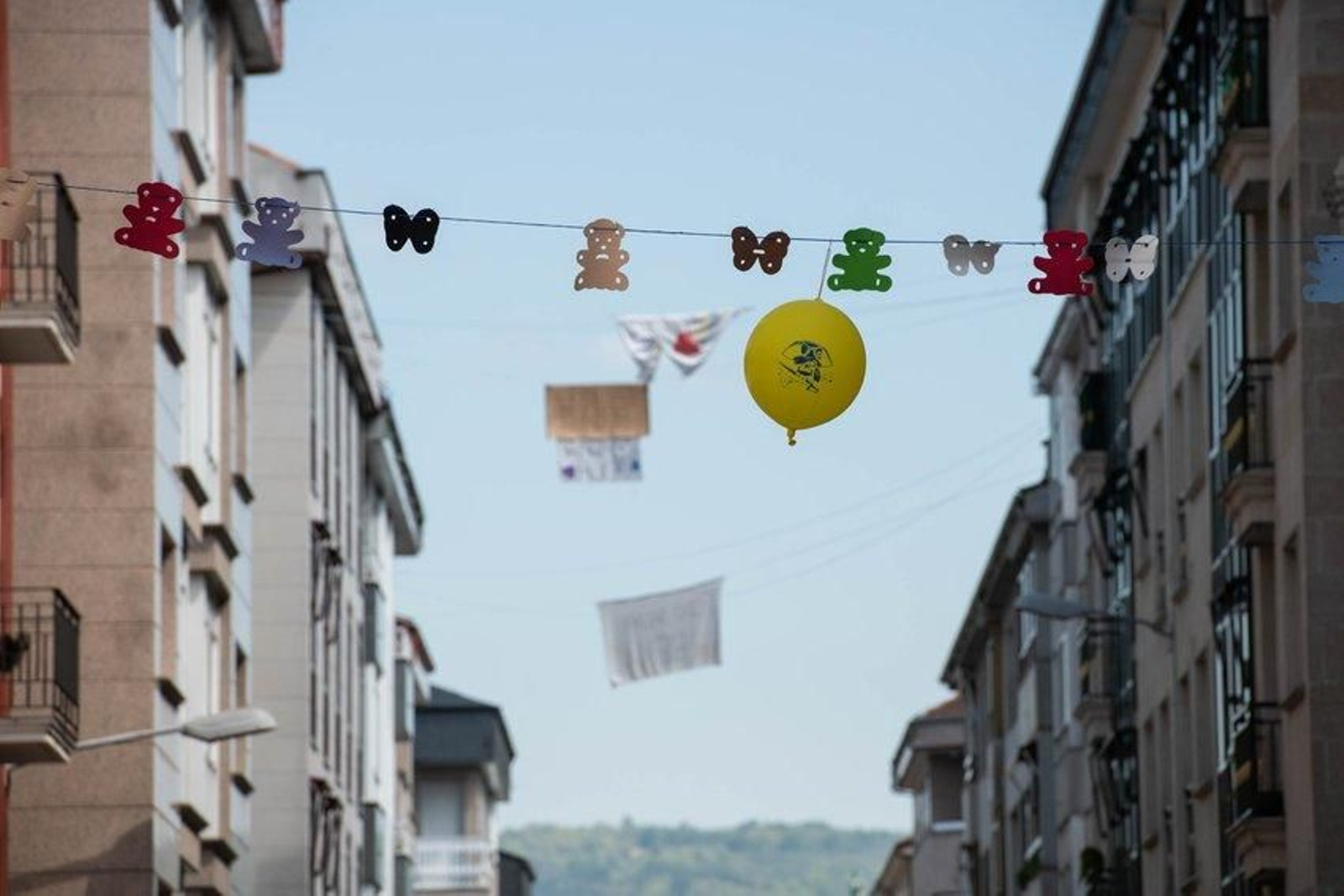 Detalles diarios del confinamiento de los vecinos y vecinas de Ourense en pleno estado de alarma decretado por el COVID-19. Foto: Óscar Pinal.