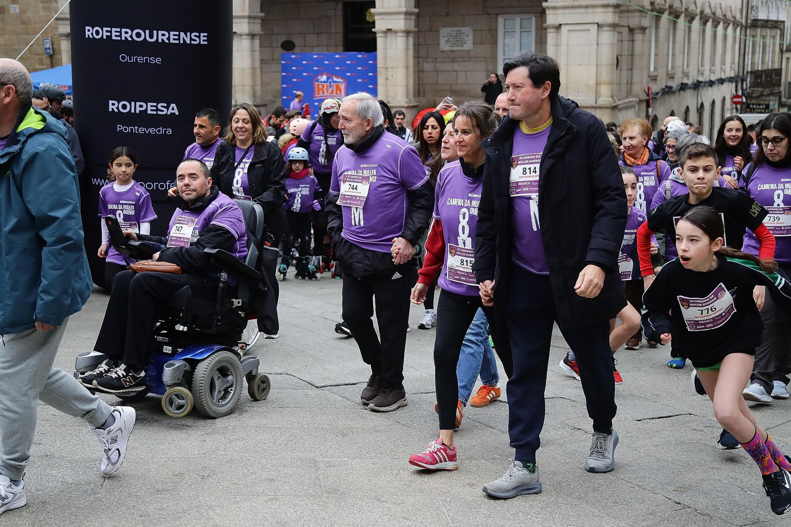 Galería | Ourense se viste de morado para correr la Carreira da Muller