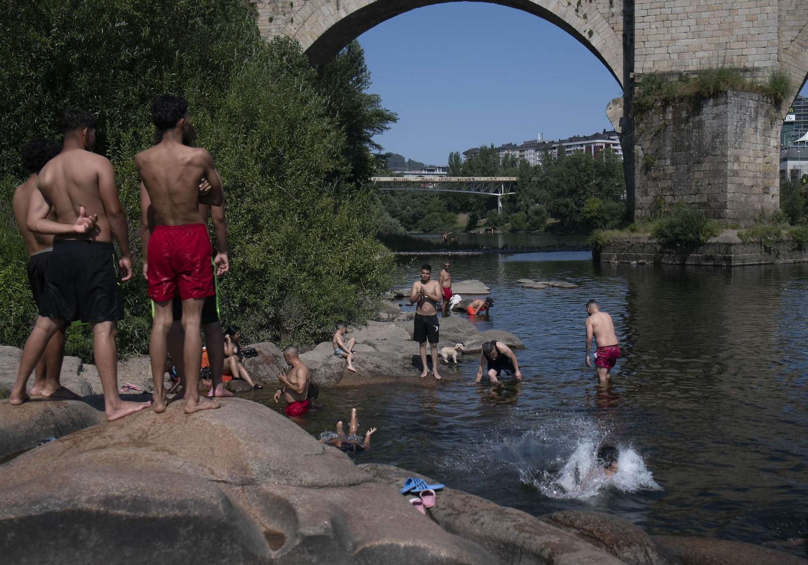 Galería | Ourense vive un domingo asfixiante a más de 40 grados, en fotos