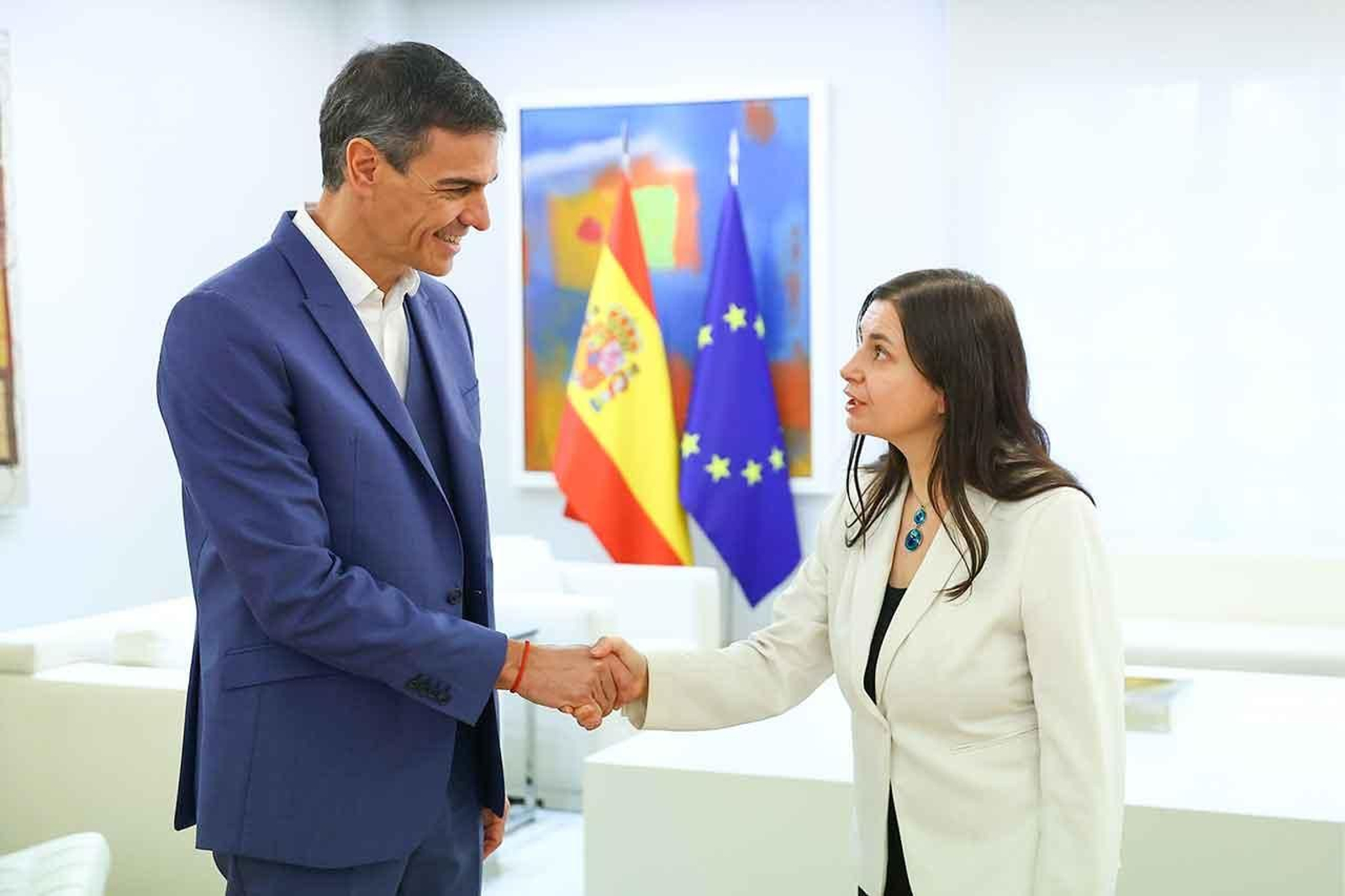 Violeta Alonso con el presidente del Gobierno, Pedro Sánchez
