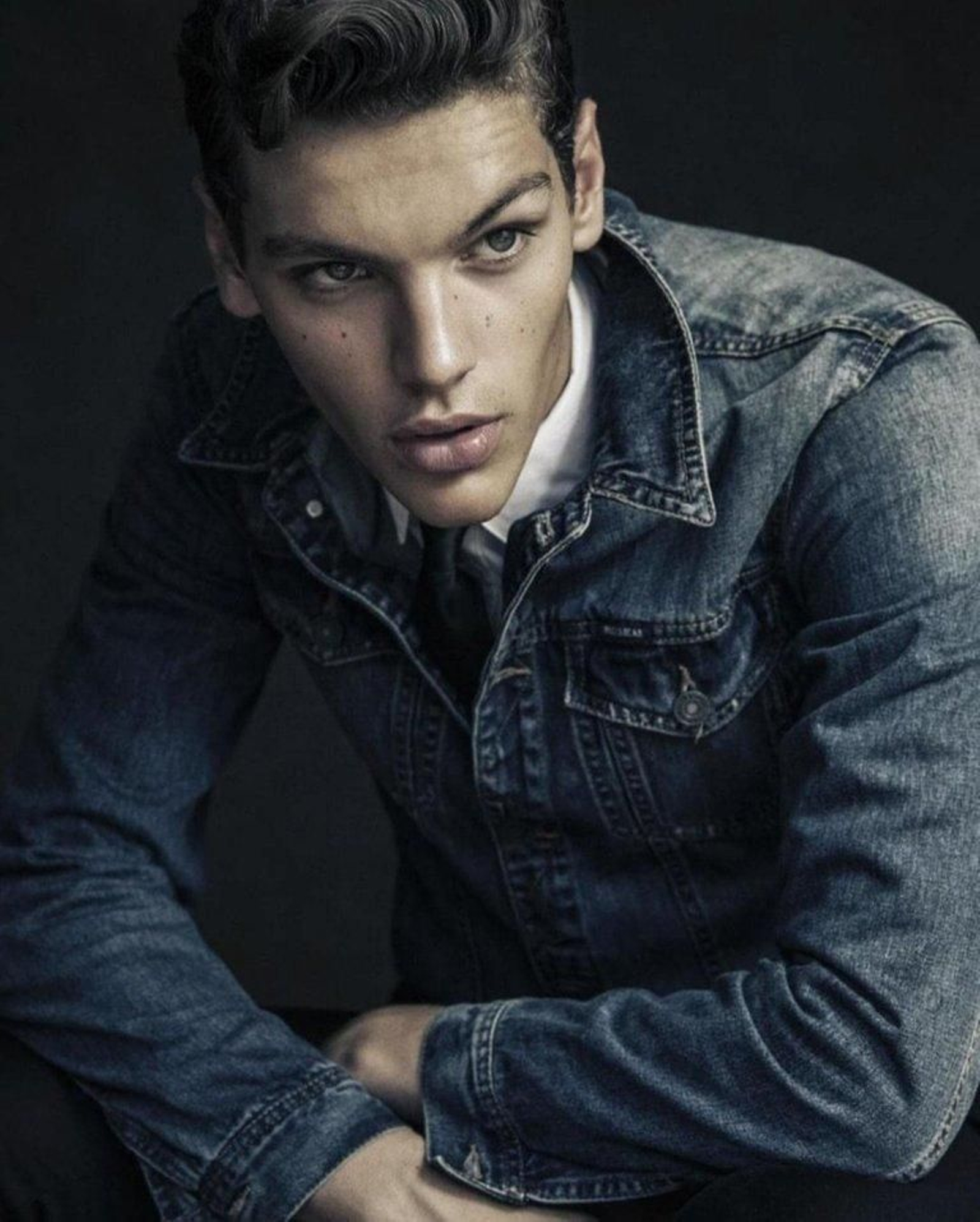 El modelo vigués Álvaro Silveirar 9