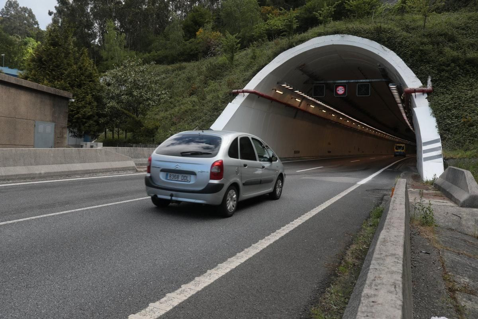Reapertura del túnel de A Cañiza. // Foto: José Paz // Vídeo: J.V. Landín