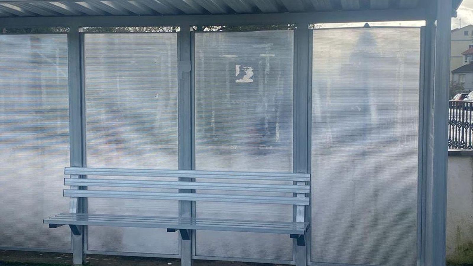 Marquesina en mal estado