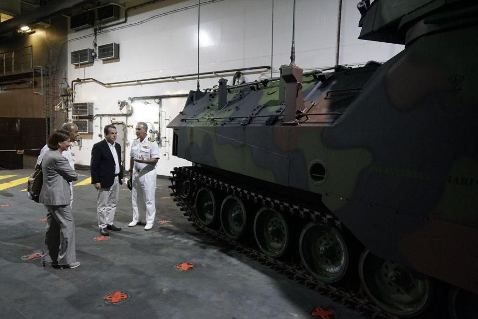 El portaviones Juan Carlos I en Vigo  (70) (1024x684)