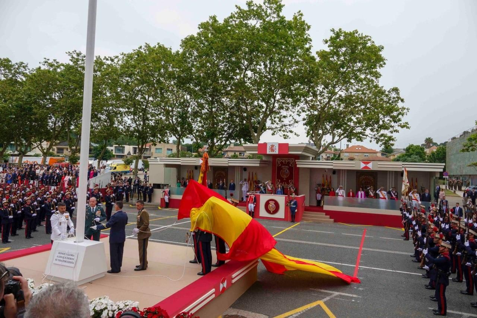 Galería | Las mejores imágenes del histórico Día de las Fuerzas Armadas en Vigo