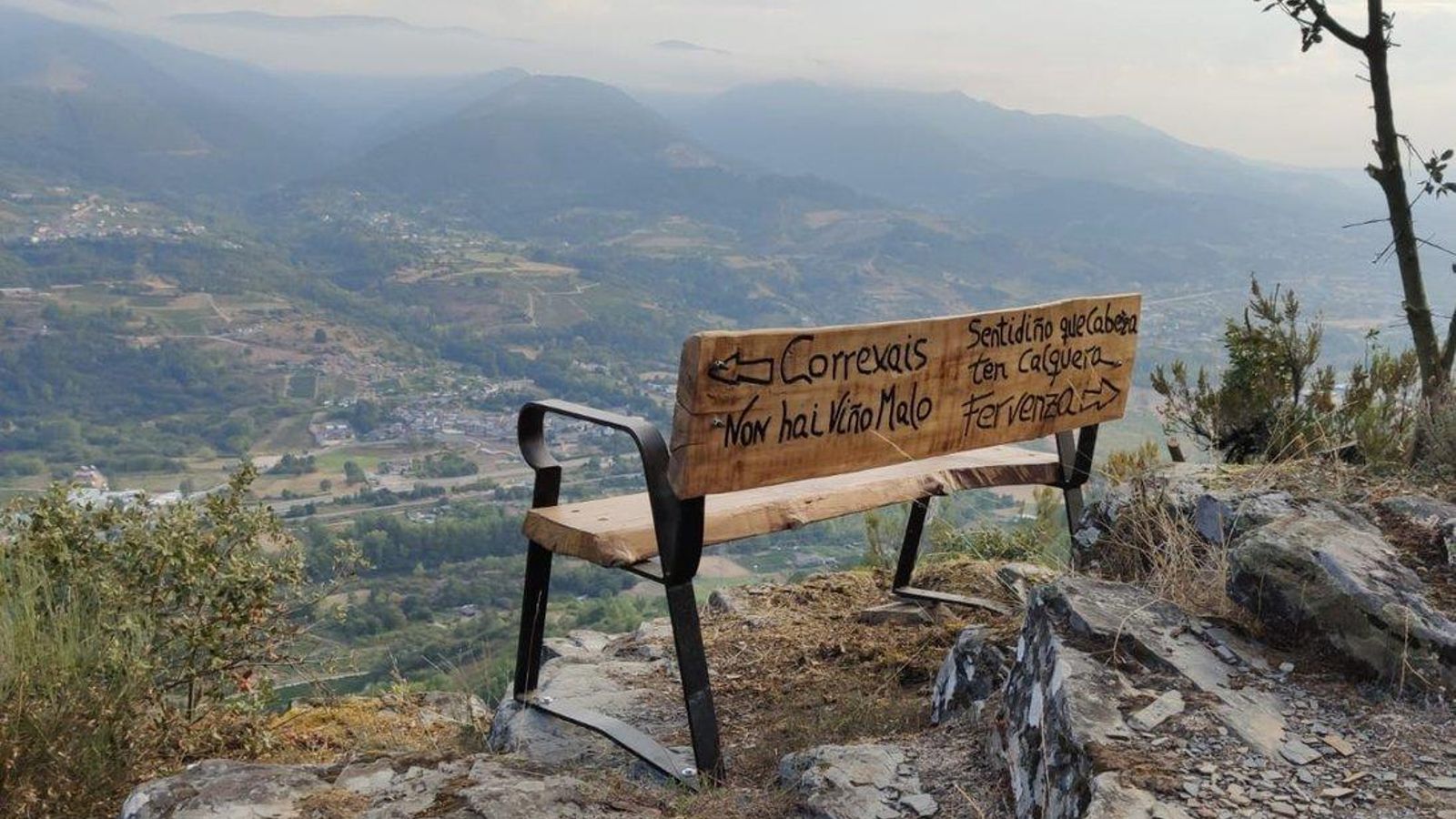 El banco de la amistad, en Valdeorras.