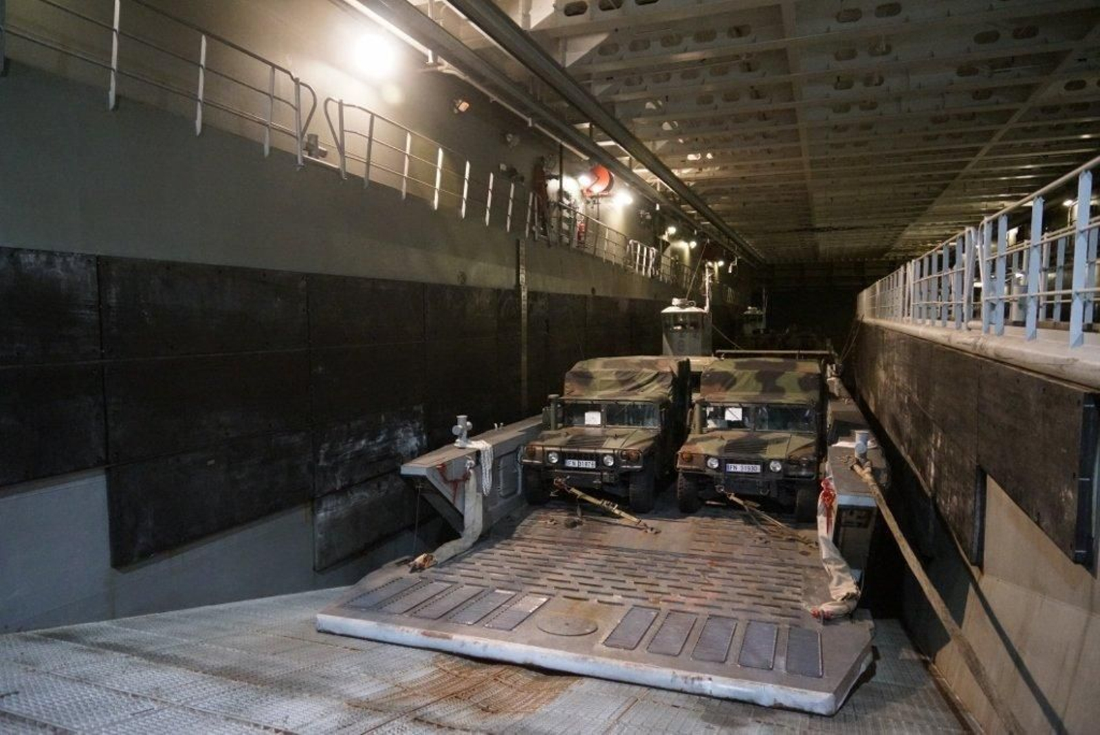 El portaviones Juan Carlos I en Vigo  (73) (1024x684)