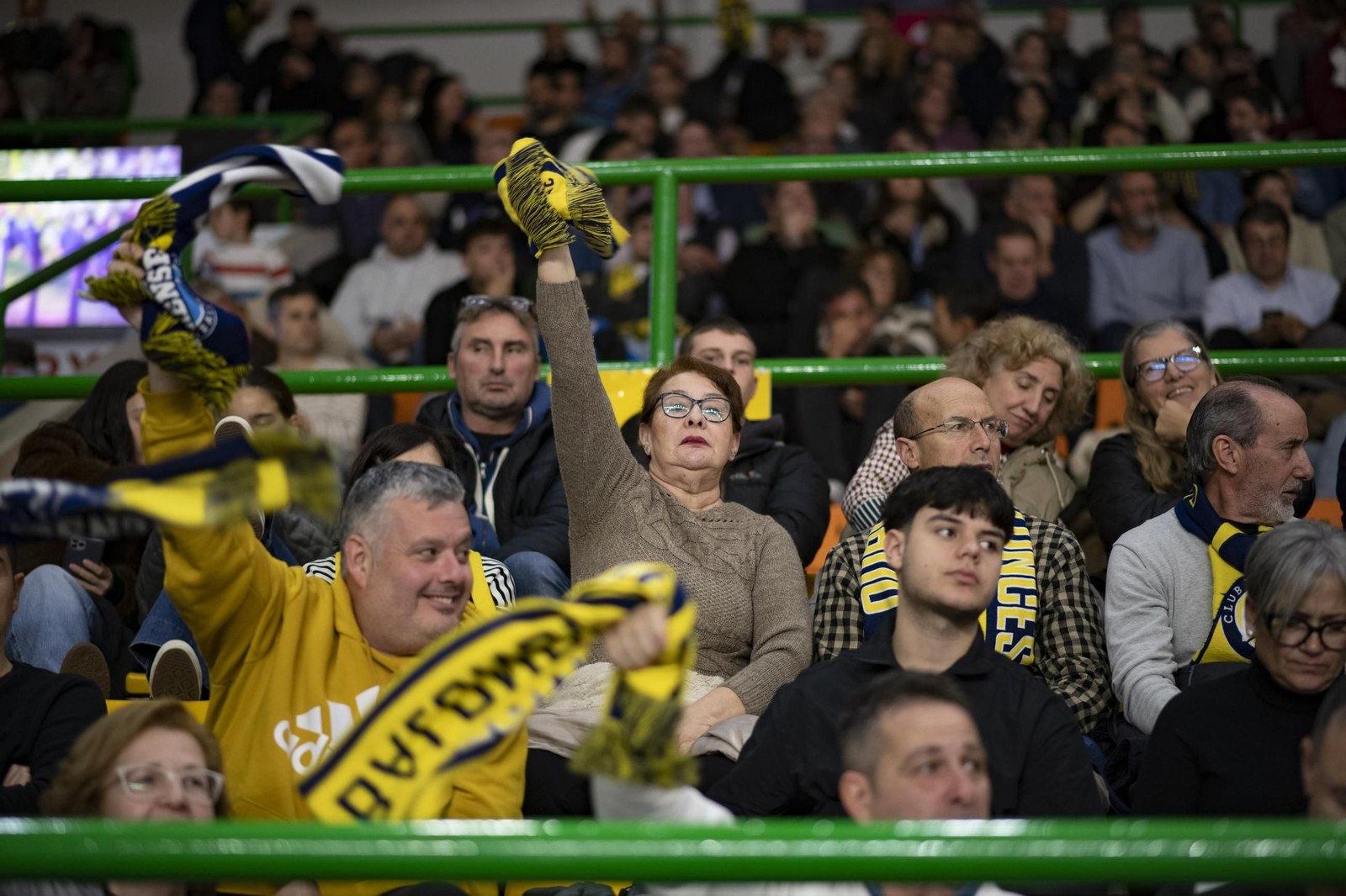 Galería | El Pazo se llena de Navidad en la primera derrota del COB como local