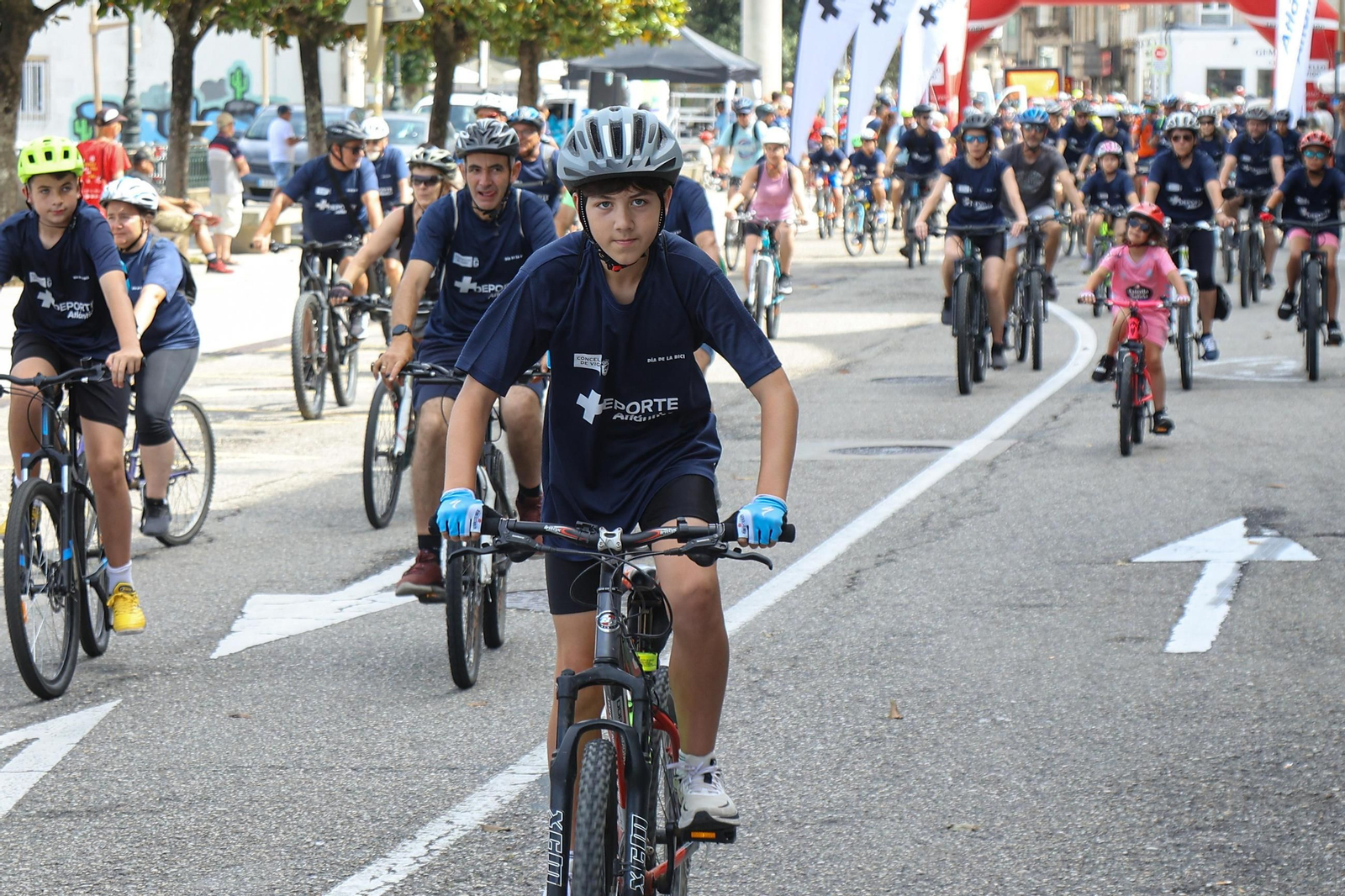 Galería | El ciclismo toma Vigo con la primera edición del Día de la Bici de Atlántico