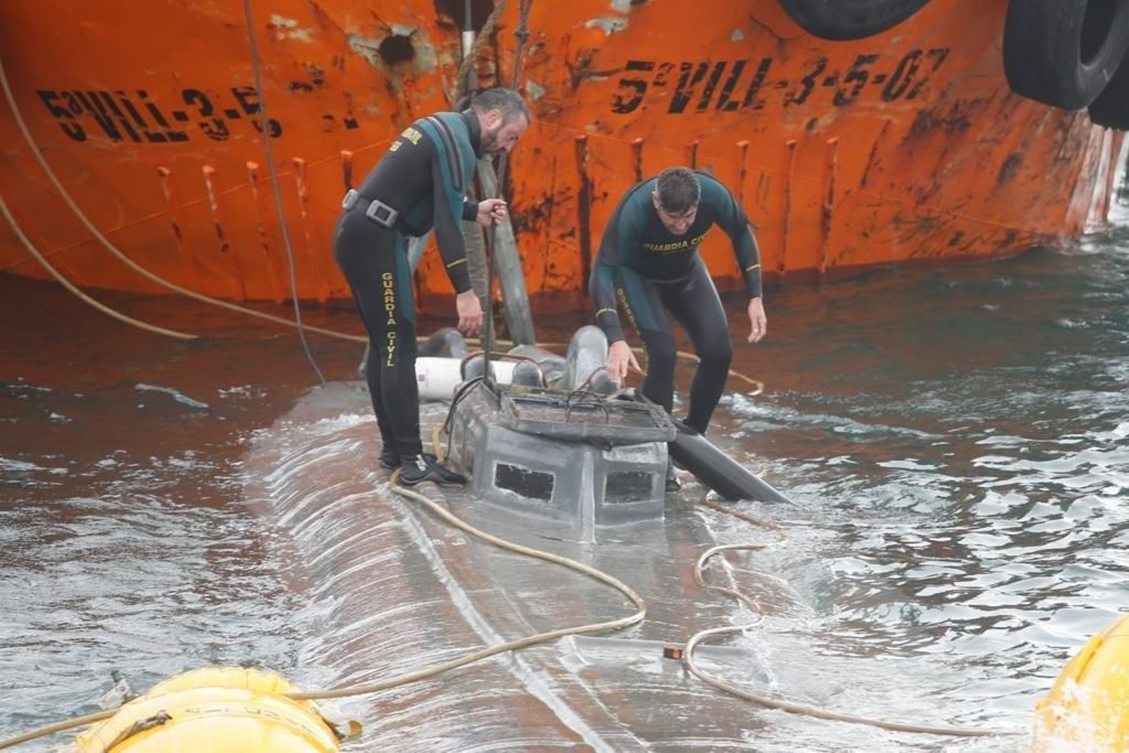 El narcosubmarino en la Ría de Aldán 6