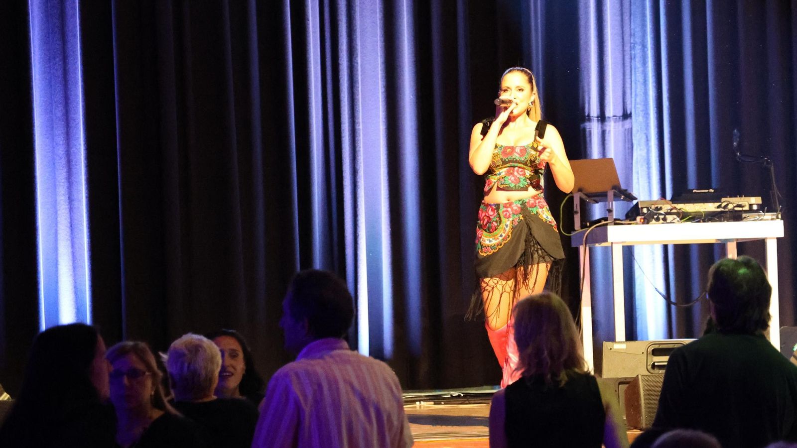 Actuación de Fátima Pego