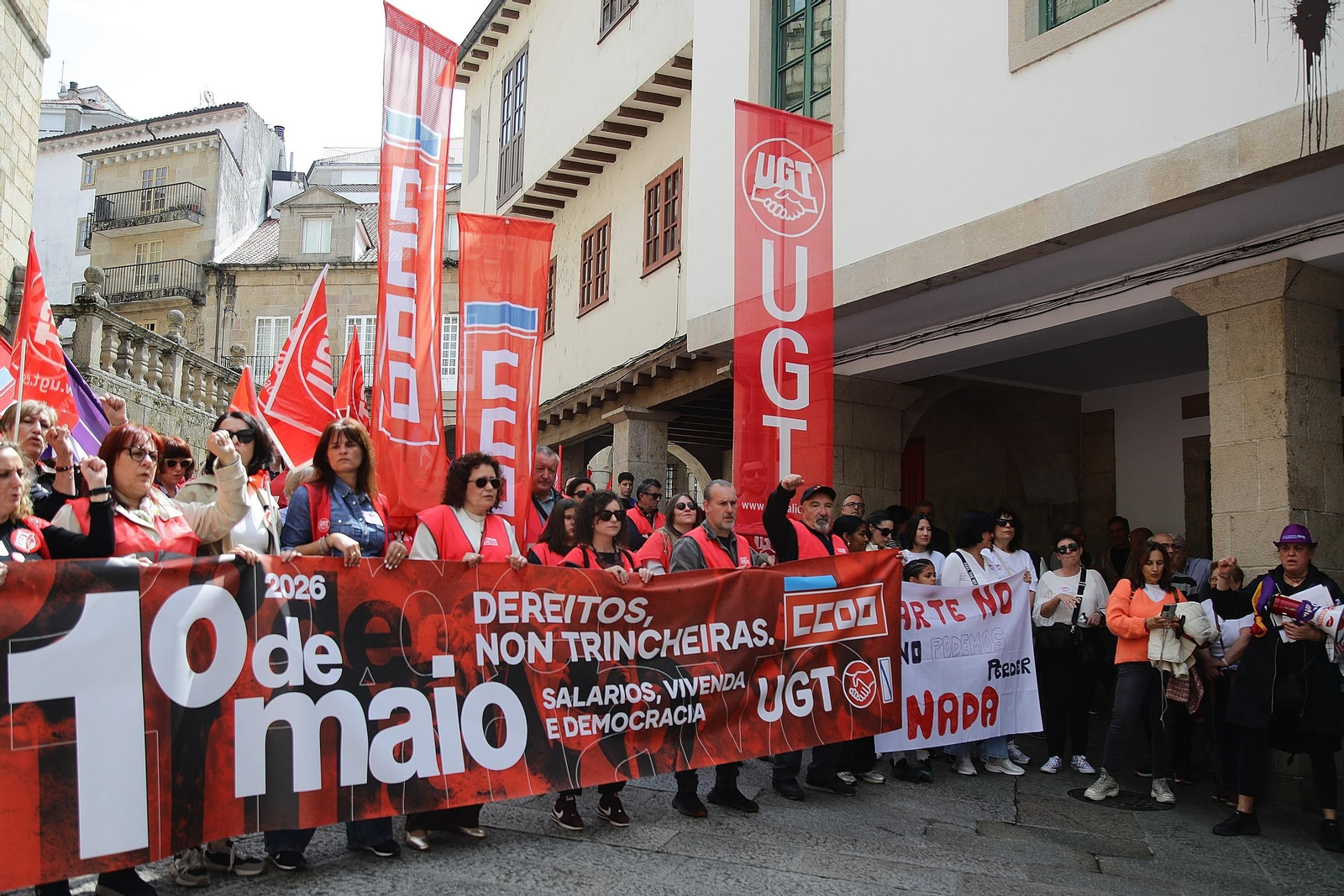 El color de las agrupaciones sindicales tiñó el recorrido en una jornada de ambiente reivindicativo.