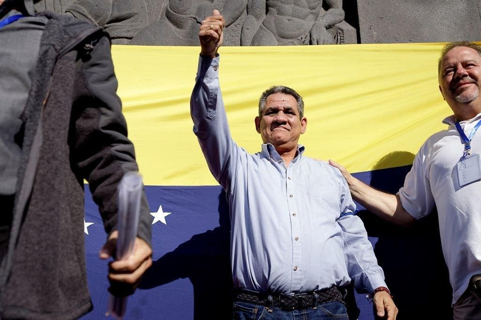 Wilmer Guaidó, padre de Juan Guaidó, en una manifestación en Tenerife.