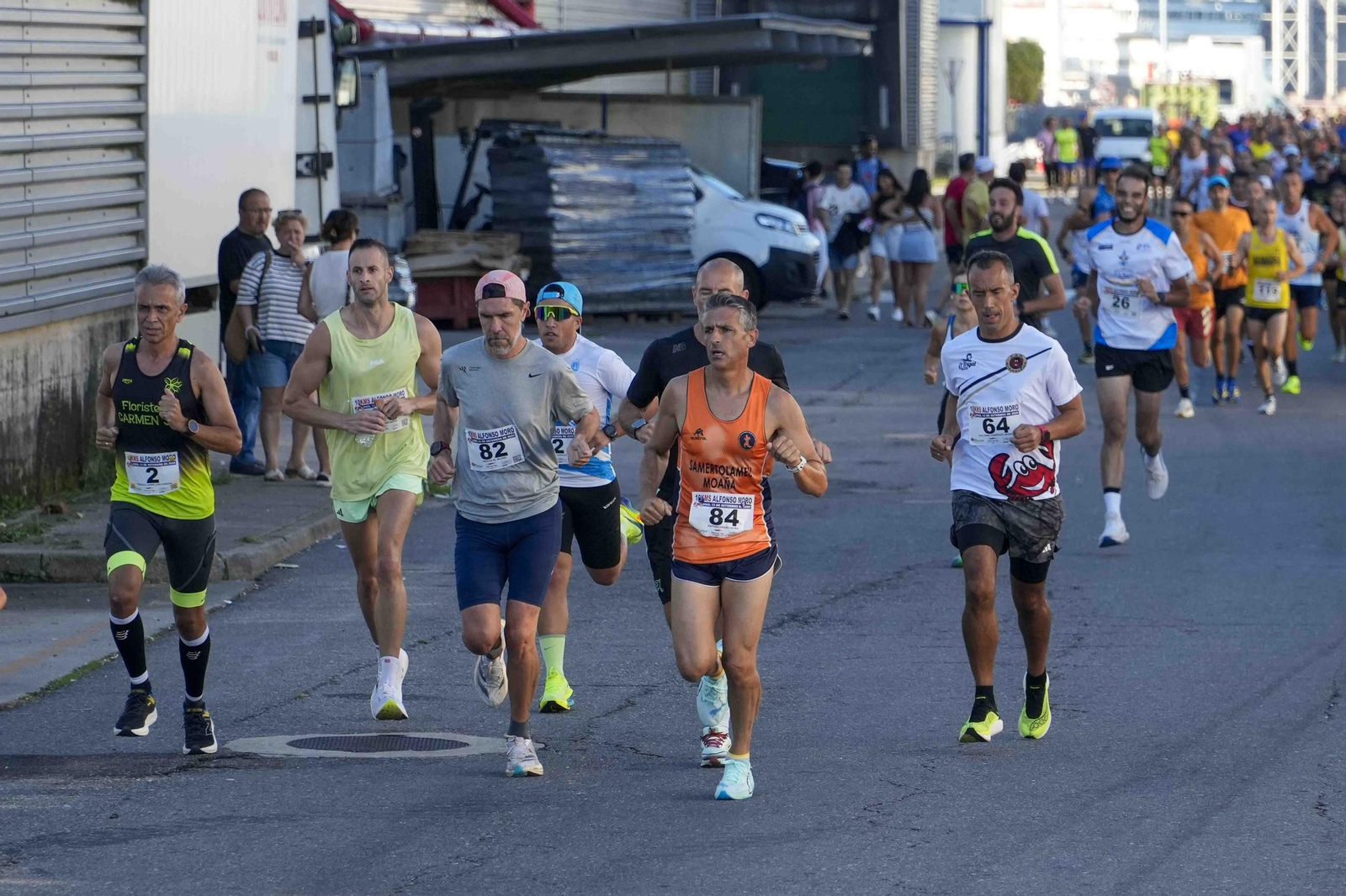Galería | El puerto pesquero de Vigo acoge hasta cinco carreras organizadas por Carlos Adán