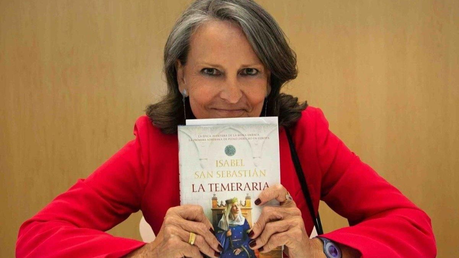 Isabel San Sebastián, con su obra sobre la reina Urraca.