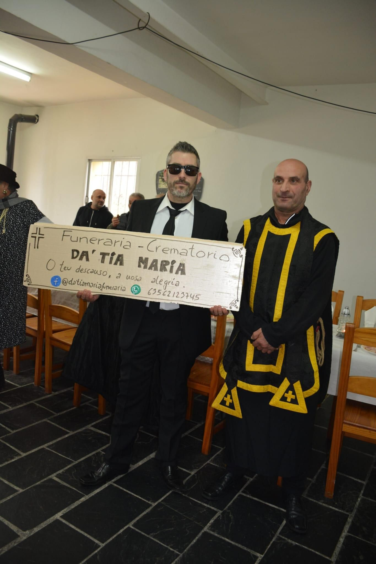 Galería | Los vecinos de San Vicente celebran el Entroido y homenajean a su localidad