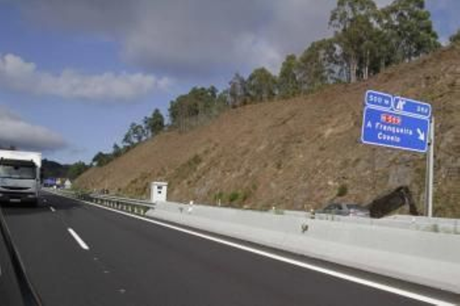 Próximo al túnel de A Cañiza está uno de los radares más activos, según Automovilistas Europeos Asociados.