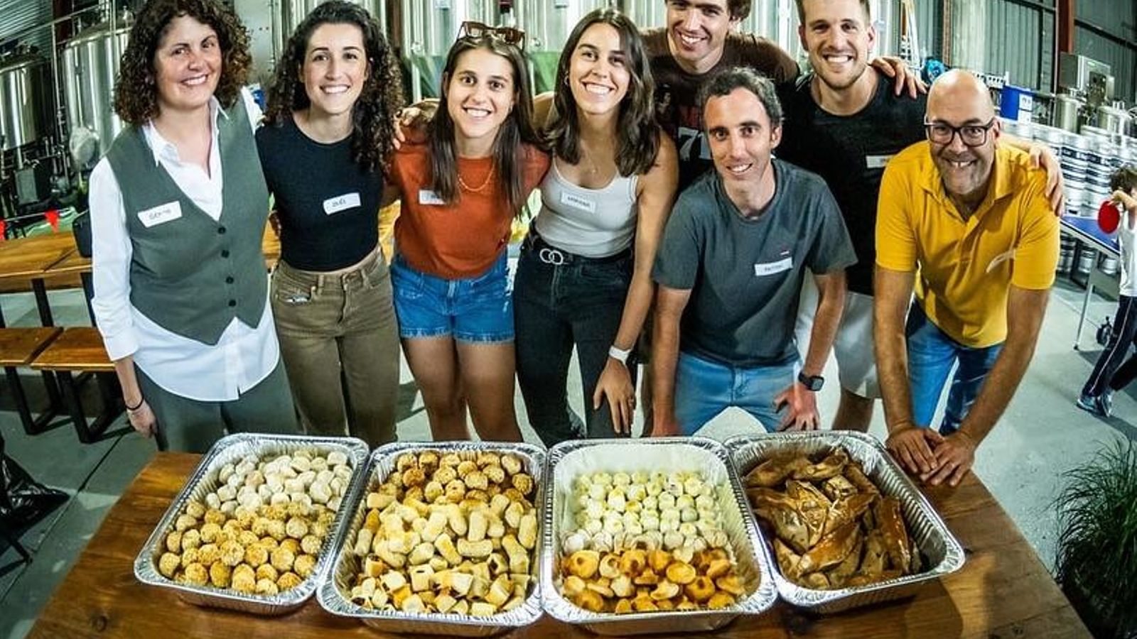 Miembros del Casal durante uno de sus encuentros