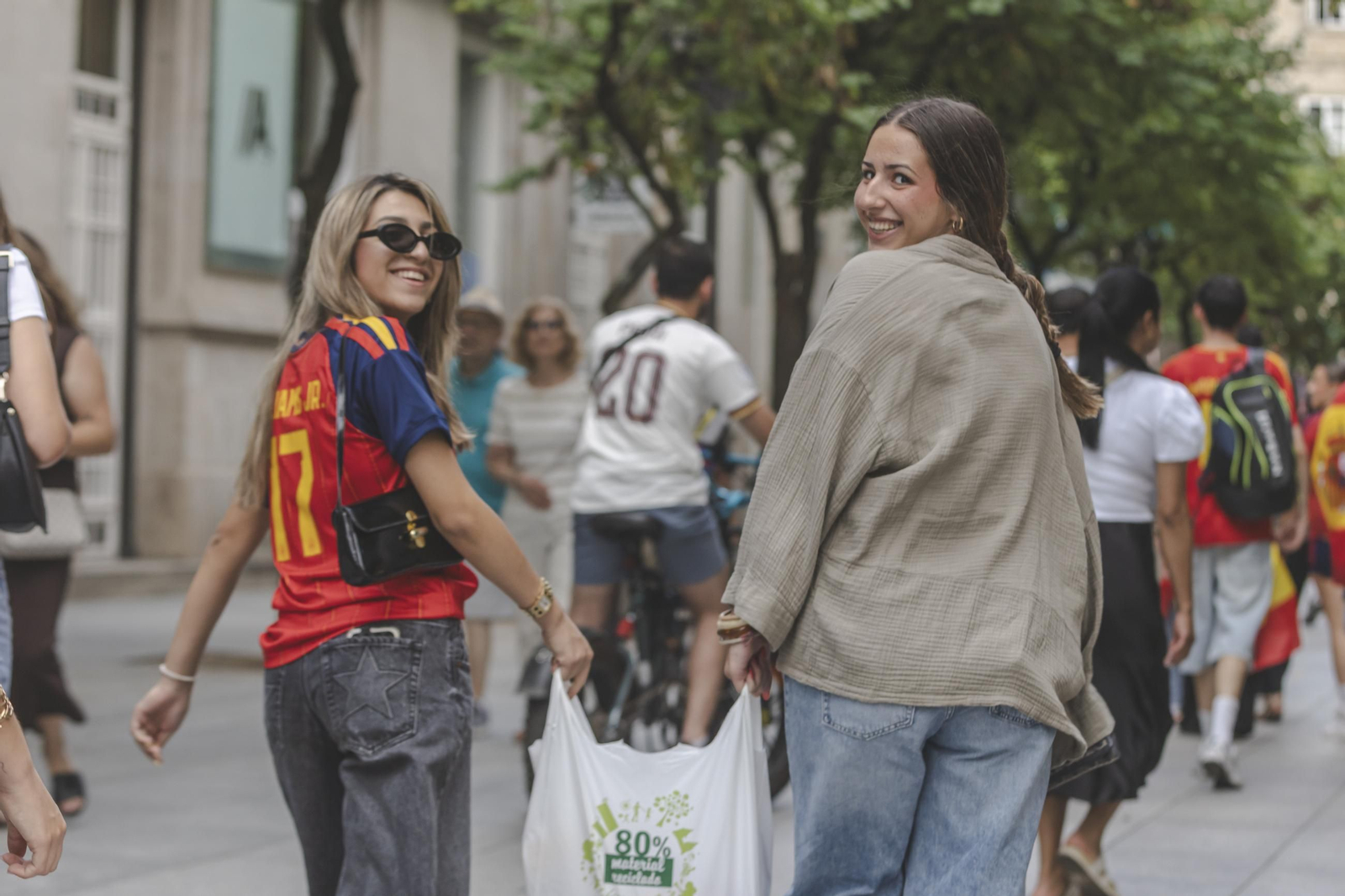 Galería | La ilusión por España tiñe de rojo la provincia de Ourense en la semifinal, en fotos