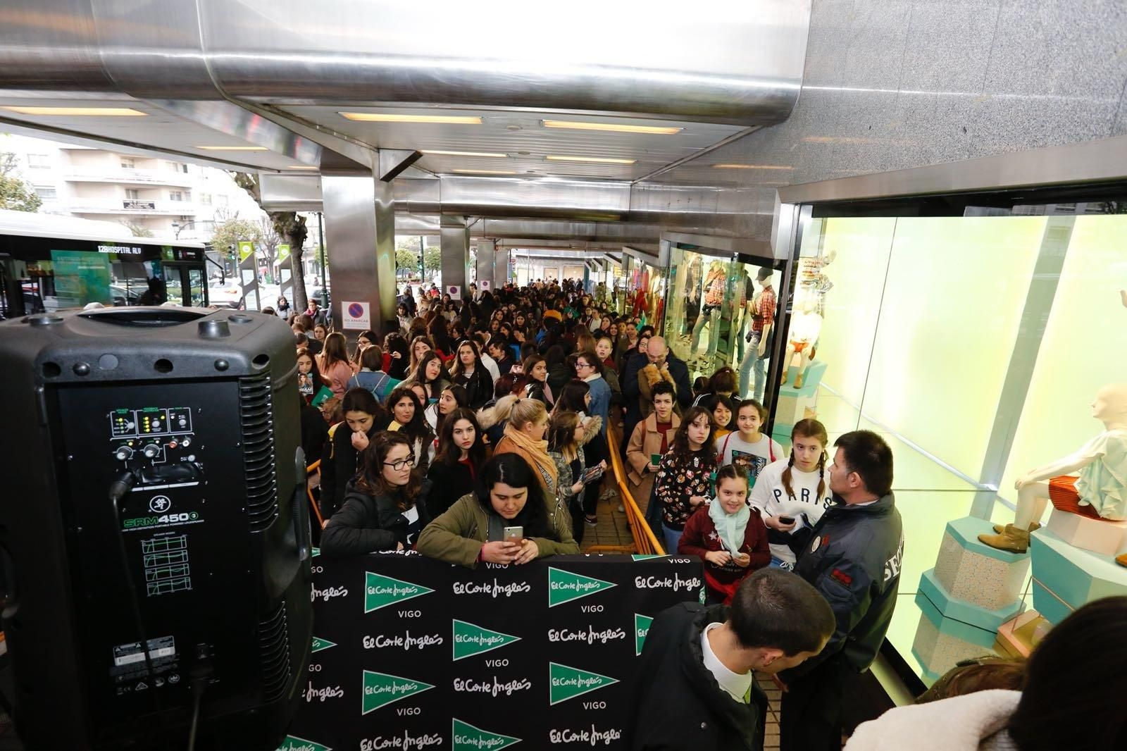 La gallega Miriam de Operación Triunfo en Vigo 05