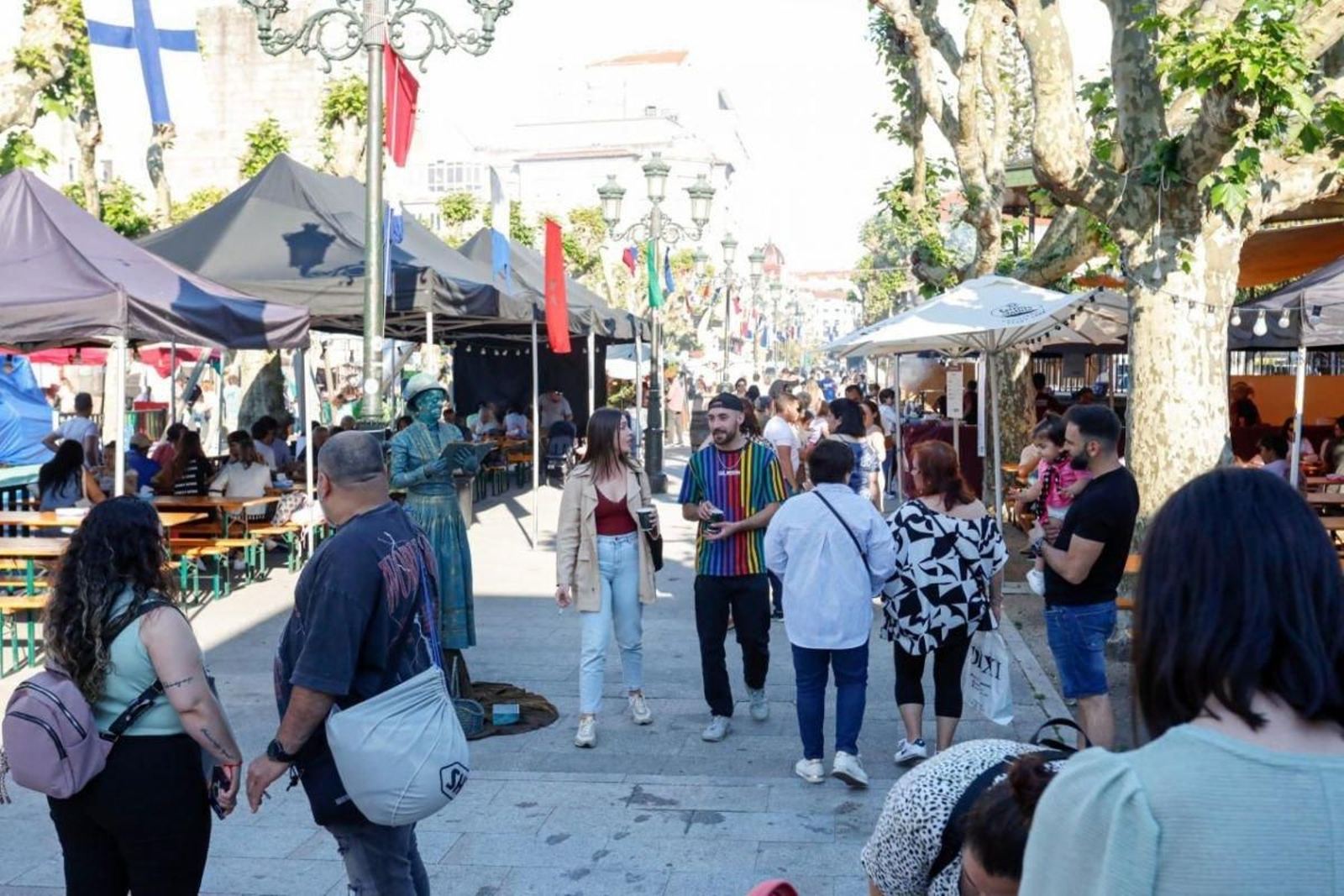Bouzas inauguró ayer A Brincadeira con gran éxito de asistencia.