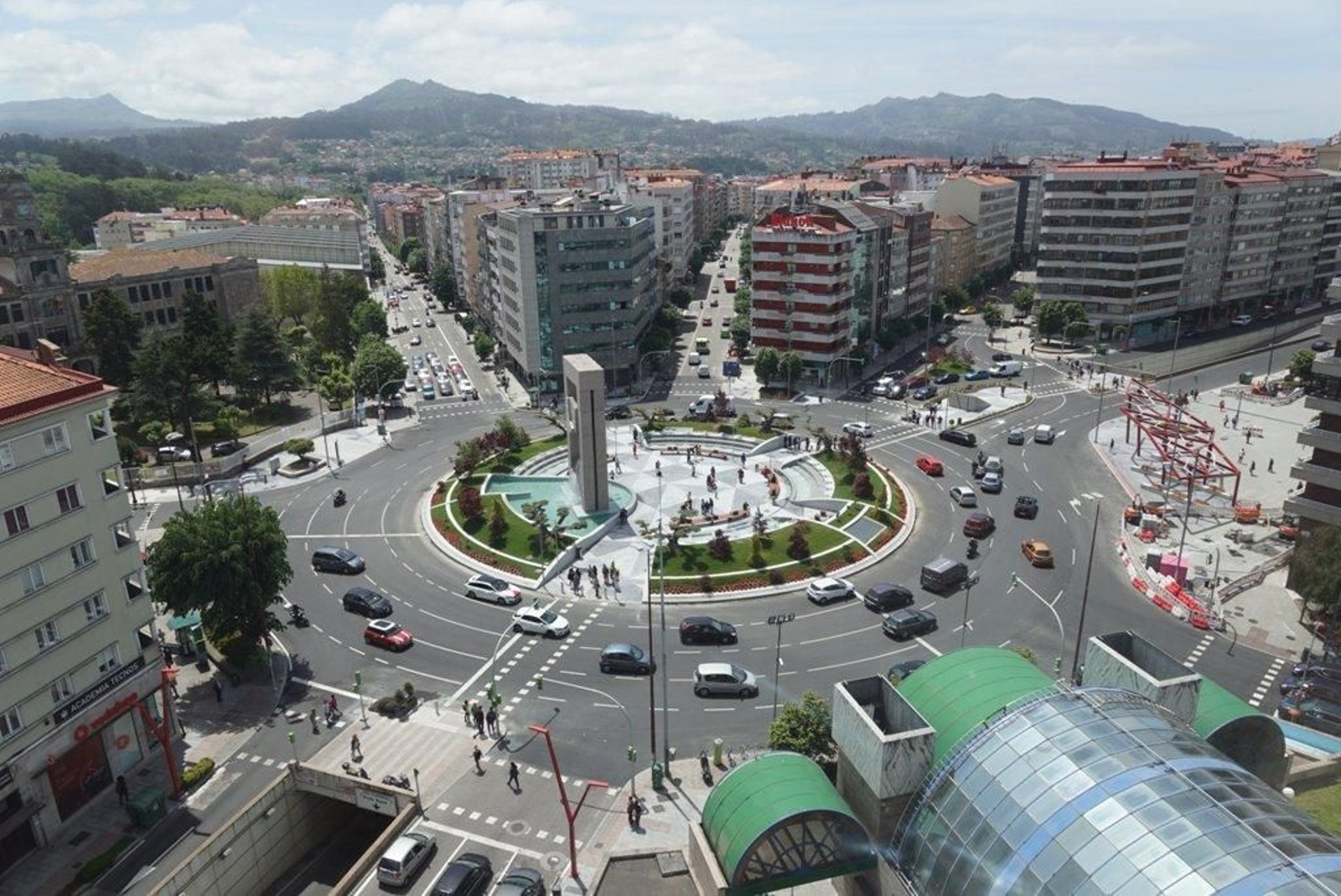 Vista aérea  de Plaza América // Vicente