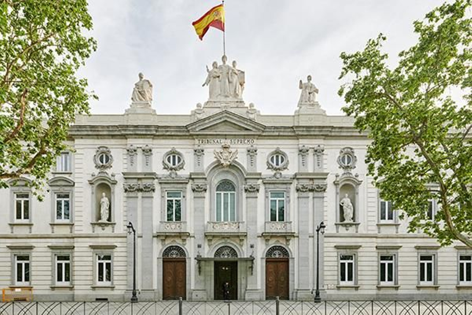 En la imagen fachada del Tribunal Supremo