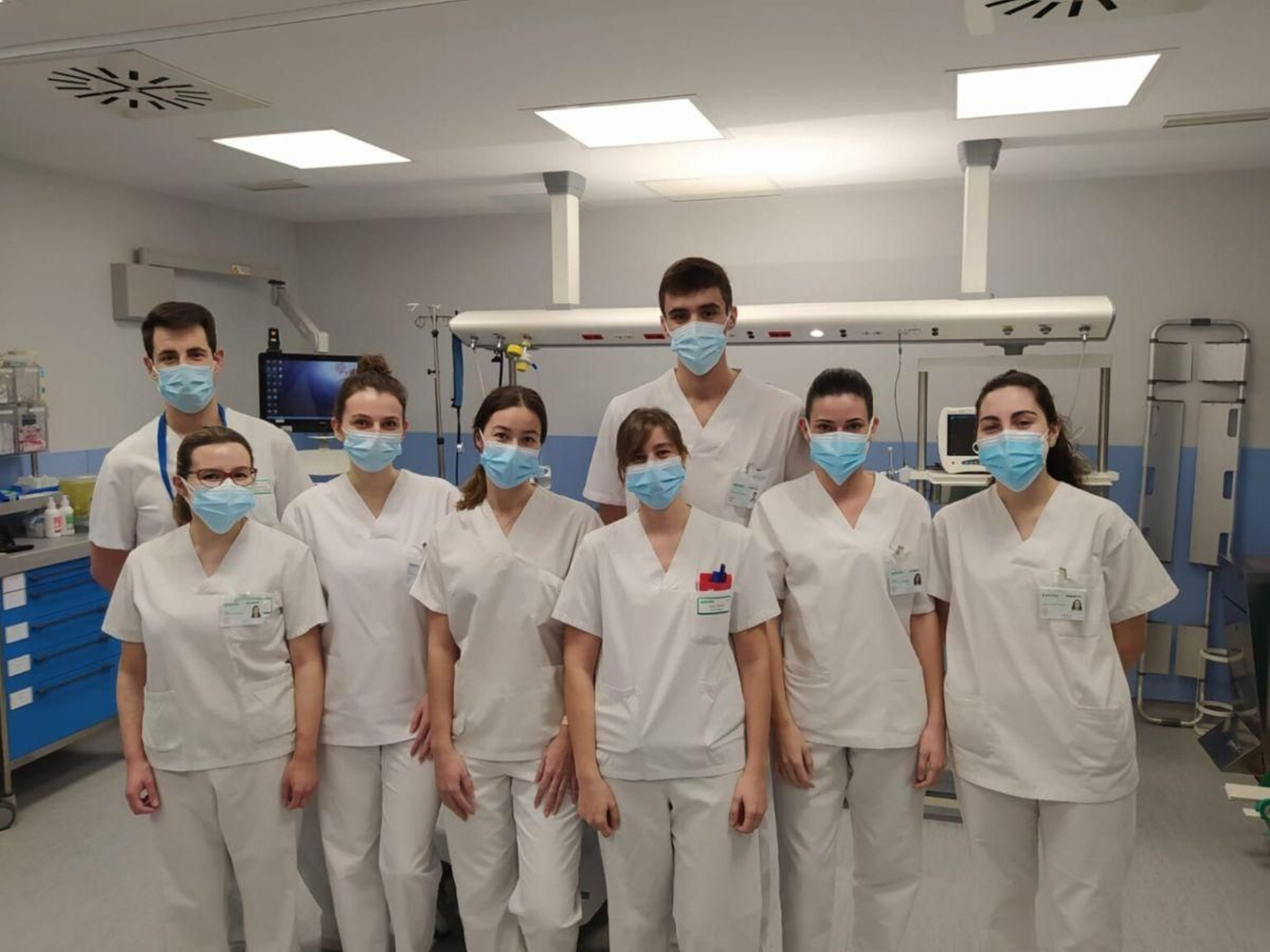 La escuela de Enfermería de Povisa prepara a 291 alumnos en este grado y 256 en ciclos sanitarios. La mayoría se queda a trabajar en el hospital, este verano suponen el 70% de las nuevas incorporaciones.