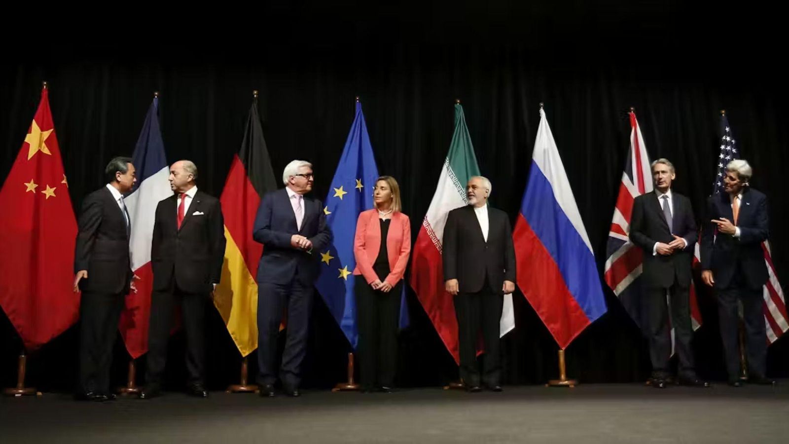 Representantes de varias naciones se reunieron en Viena en julio de 2015 para ultimar el acuerdo nuclear con Irán.